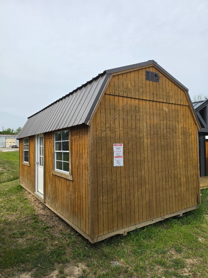 Lofted Barn - 10x20