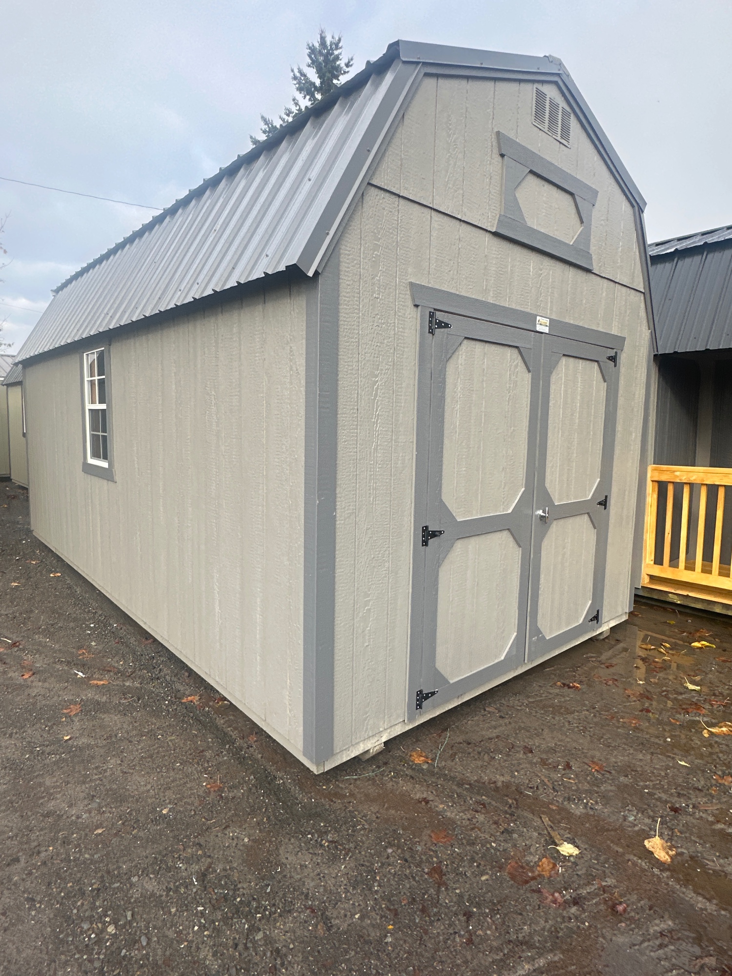 Lofted Barn - 10x20