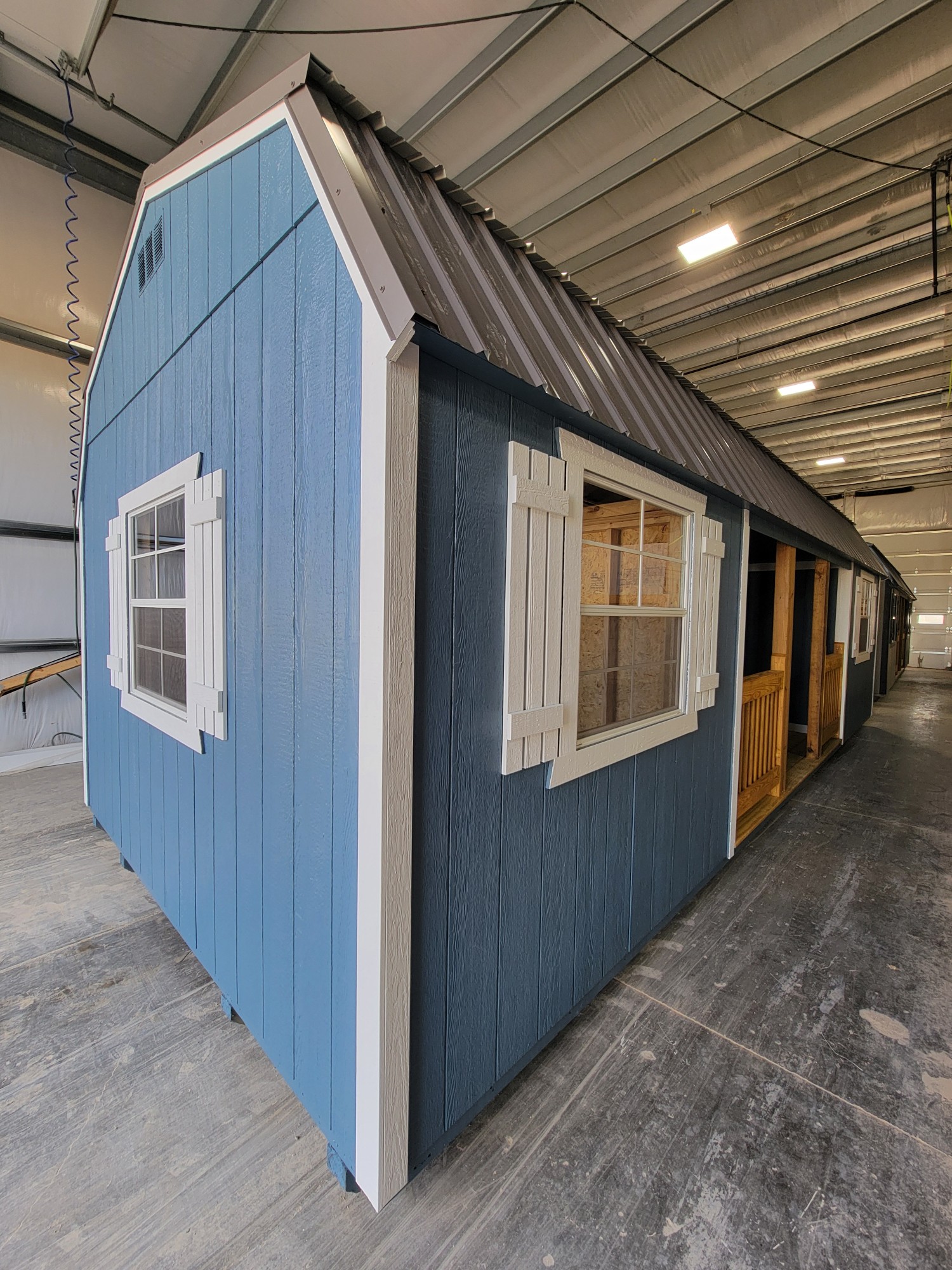 Lofted Barn Center Porch - 12x28