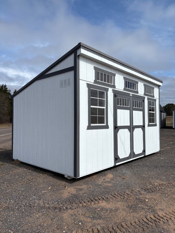 Studio – 10×16 image 5