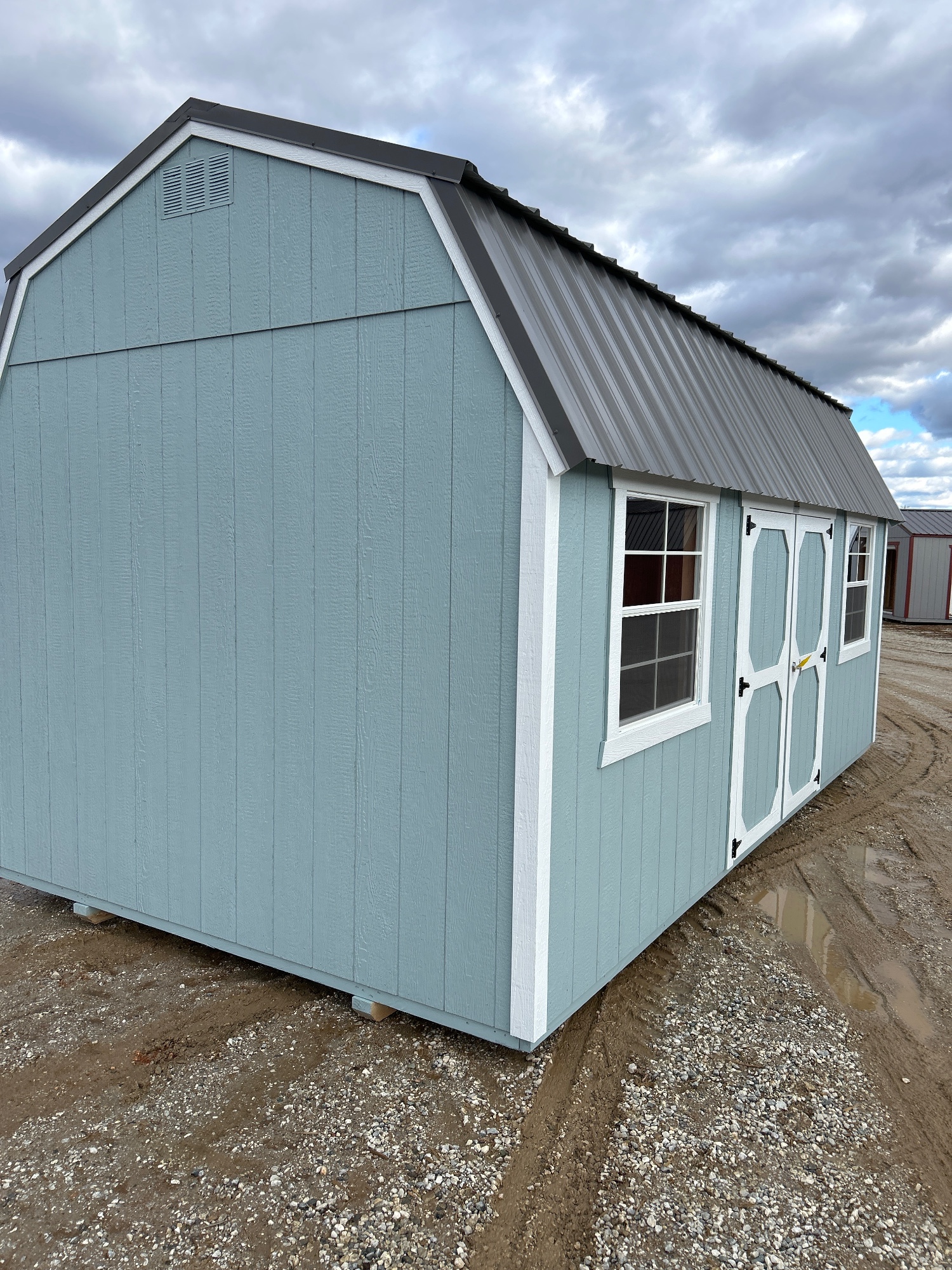 Lofted Barn - 10x20