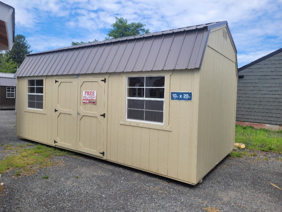 Lofted Barn - 10x20