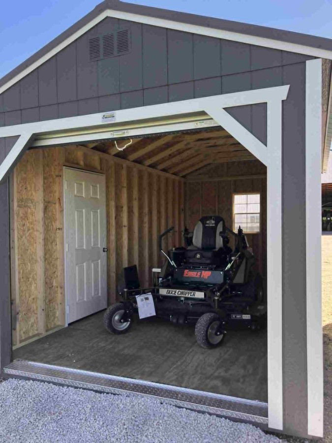 Utility 8' Garage - 10x20 image 8
