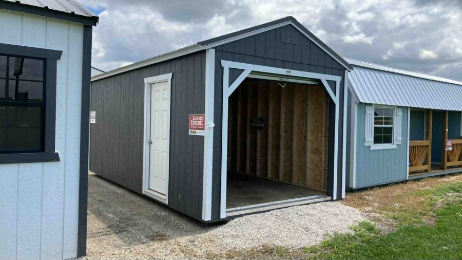 Utility 8' Garage - 10x20 image 12