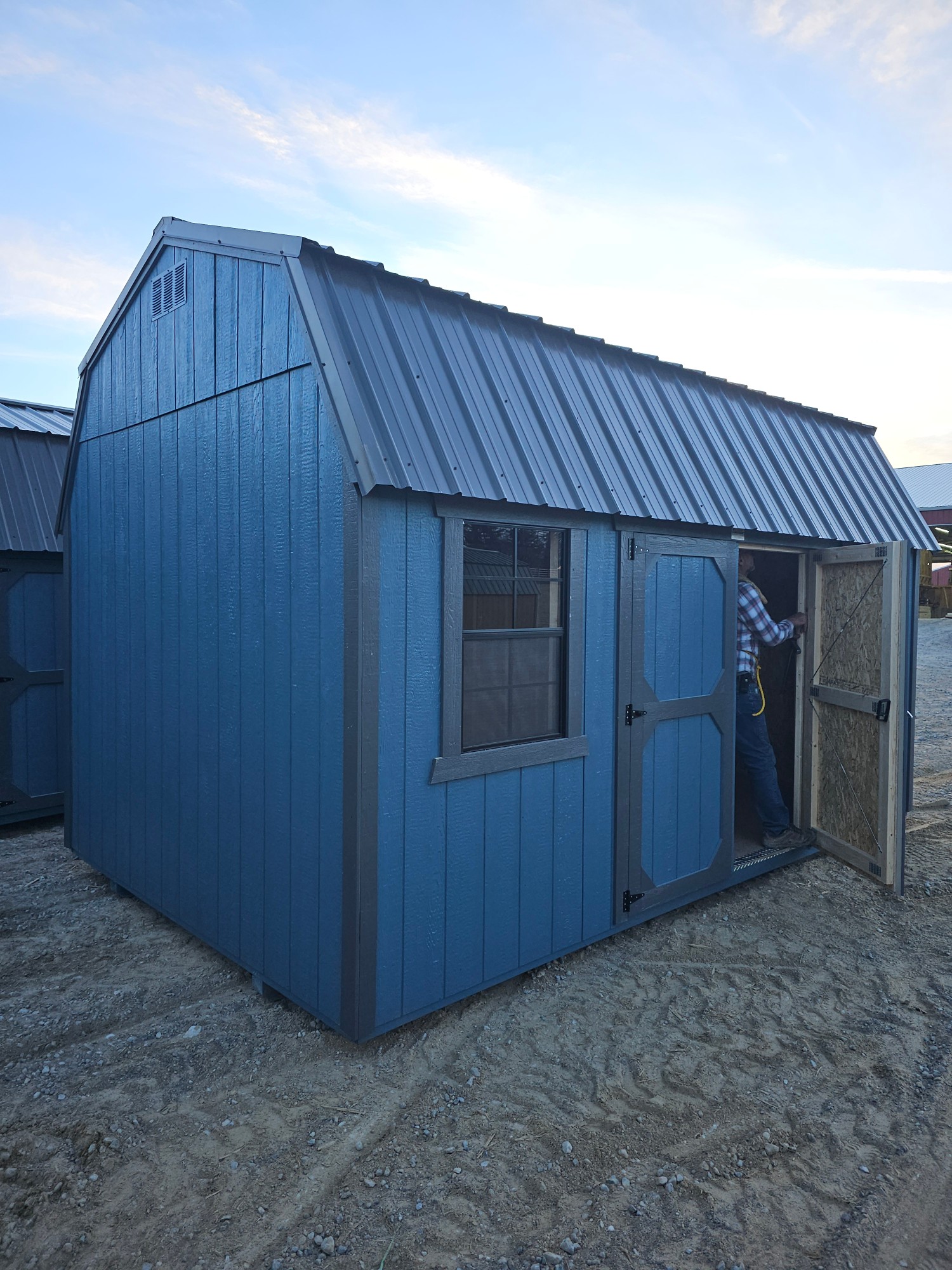Lofted Barn - 10x16