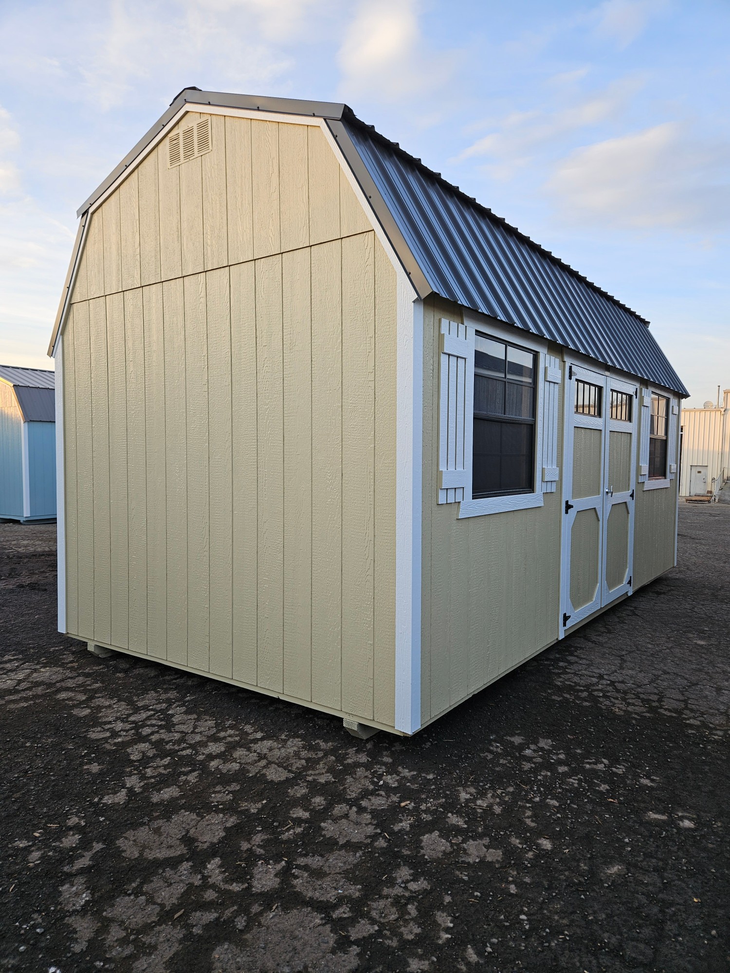 Lofted Barn - 10x20