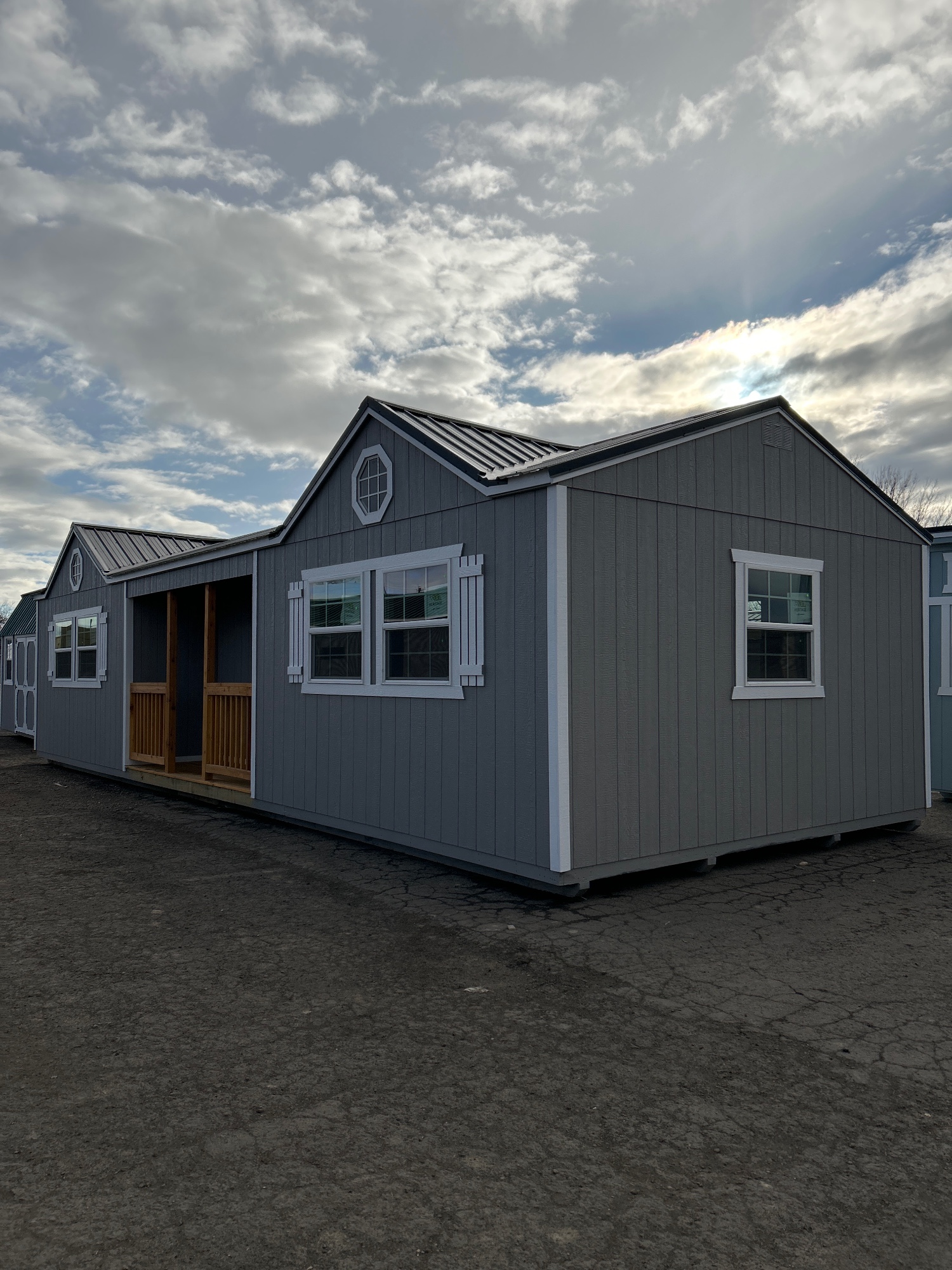 Utility Center Porch - 16x40