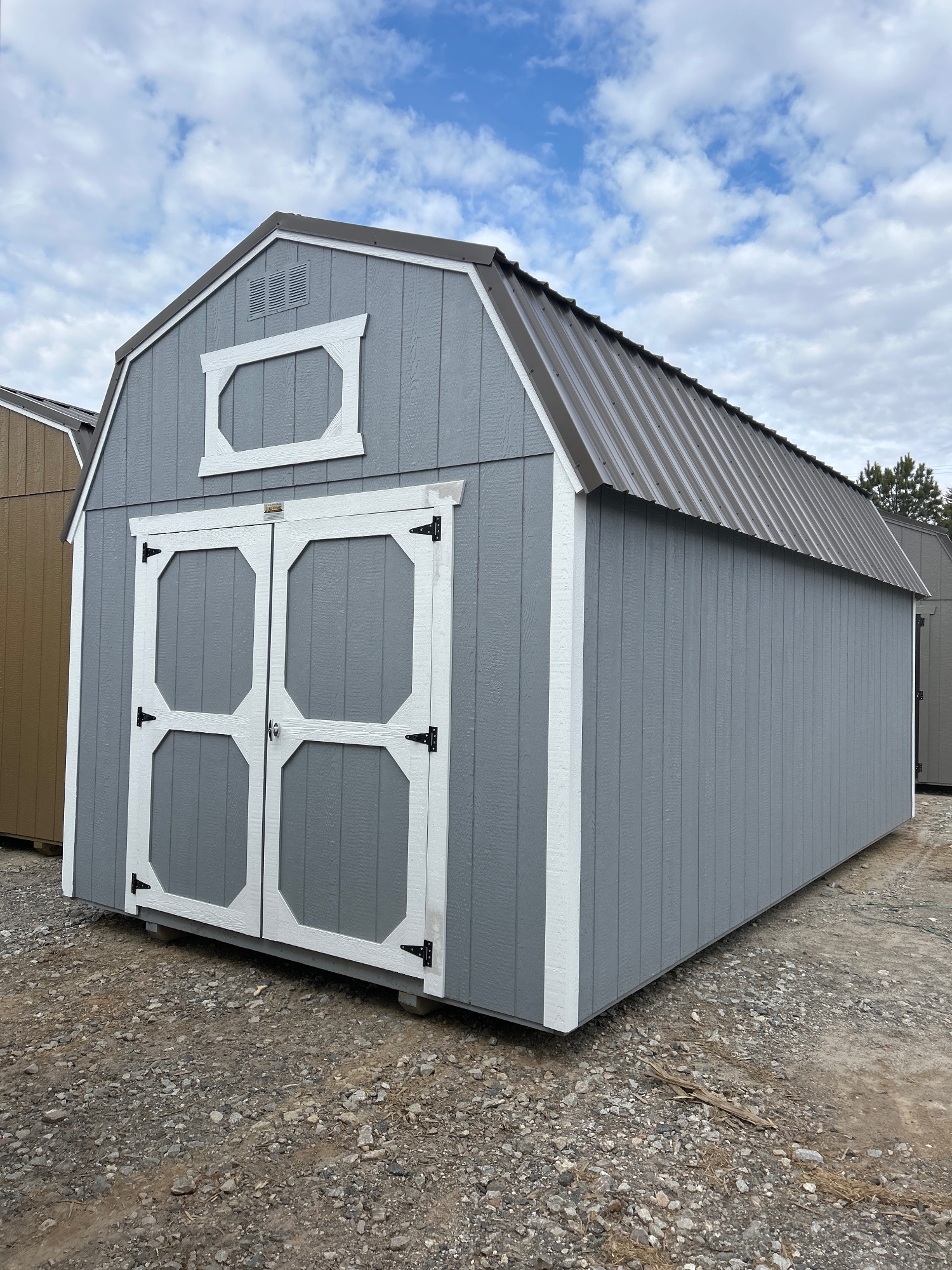 Lofted Barn - 10x20