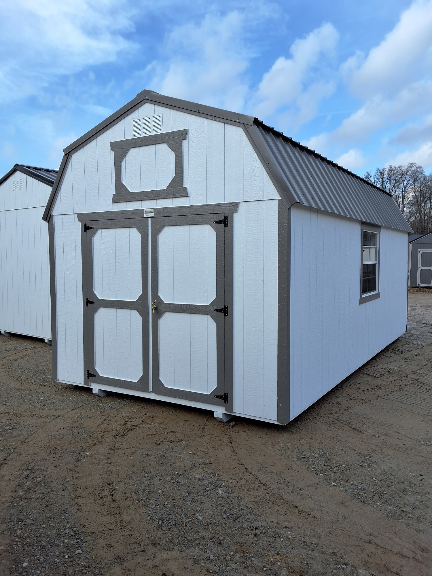 Lofted Barn - 10x20