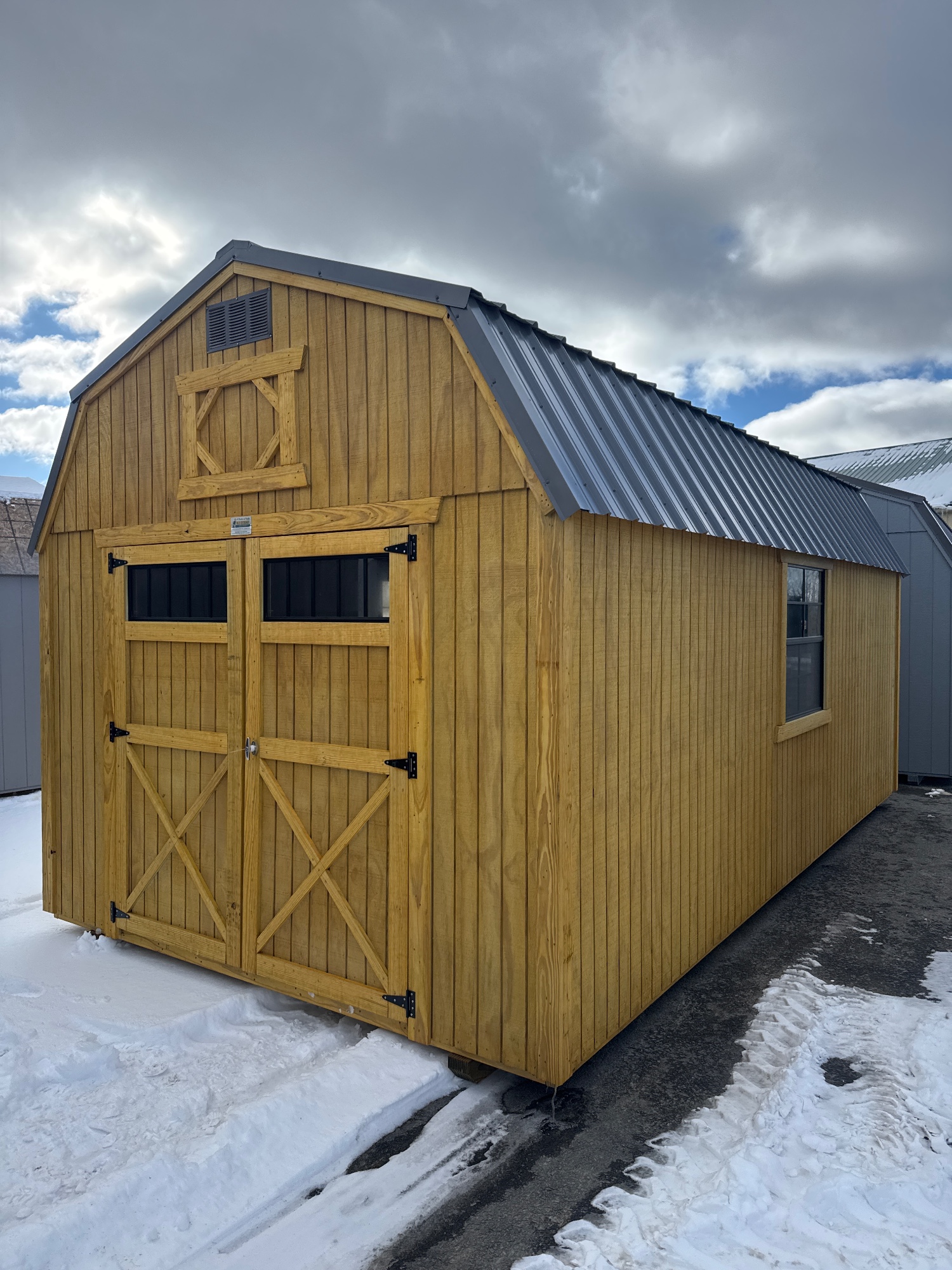 Lofted Barn - 10x20