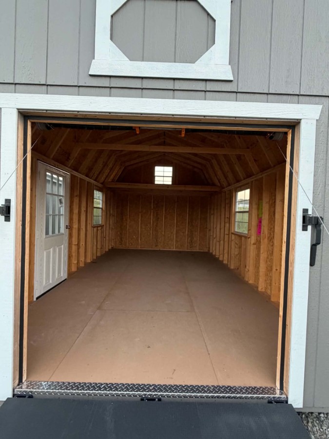 Lofted Barn - 12x20 image 4
