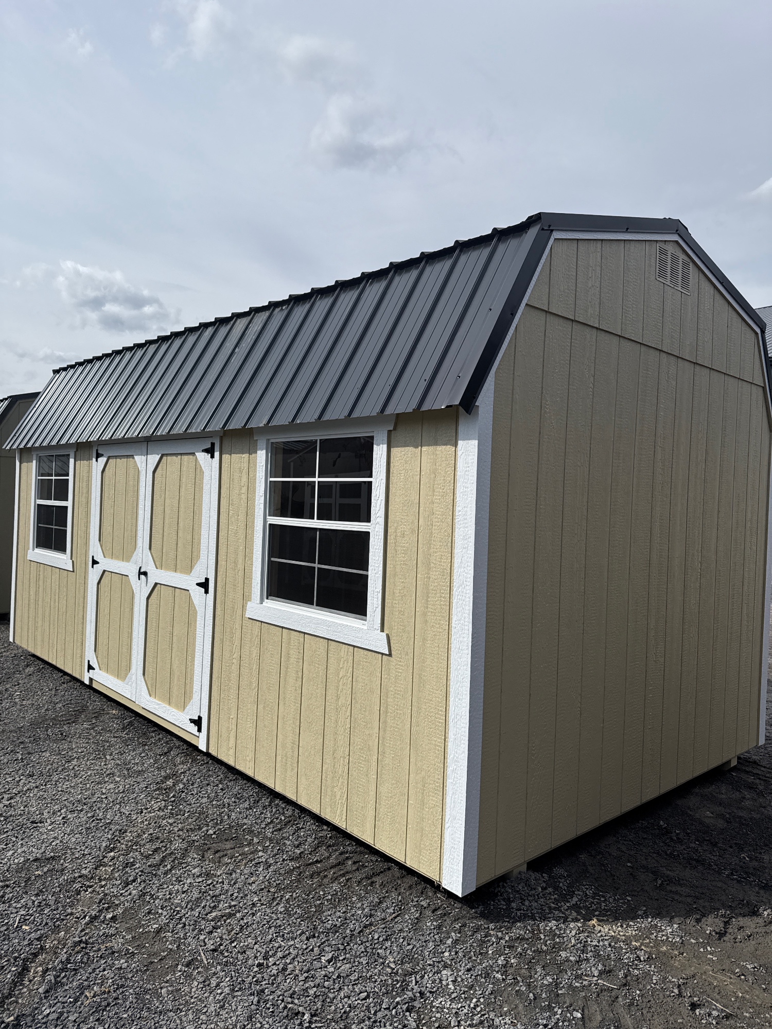 Lofted Barn - 10x20