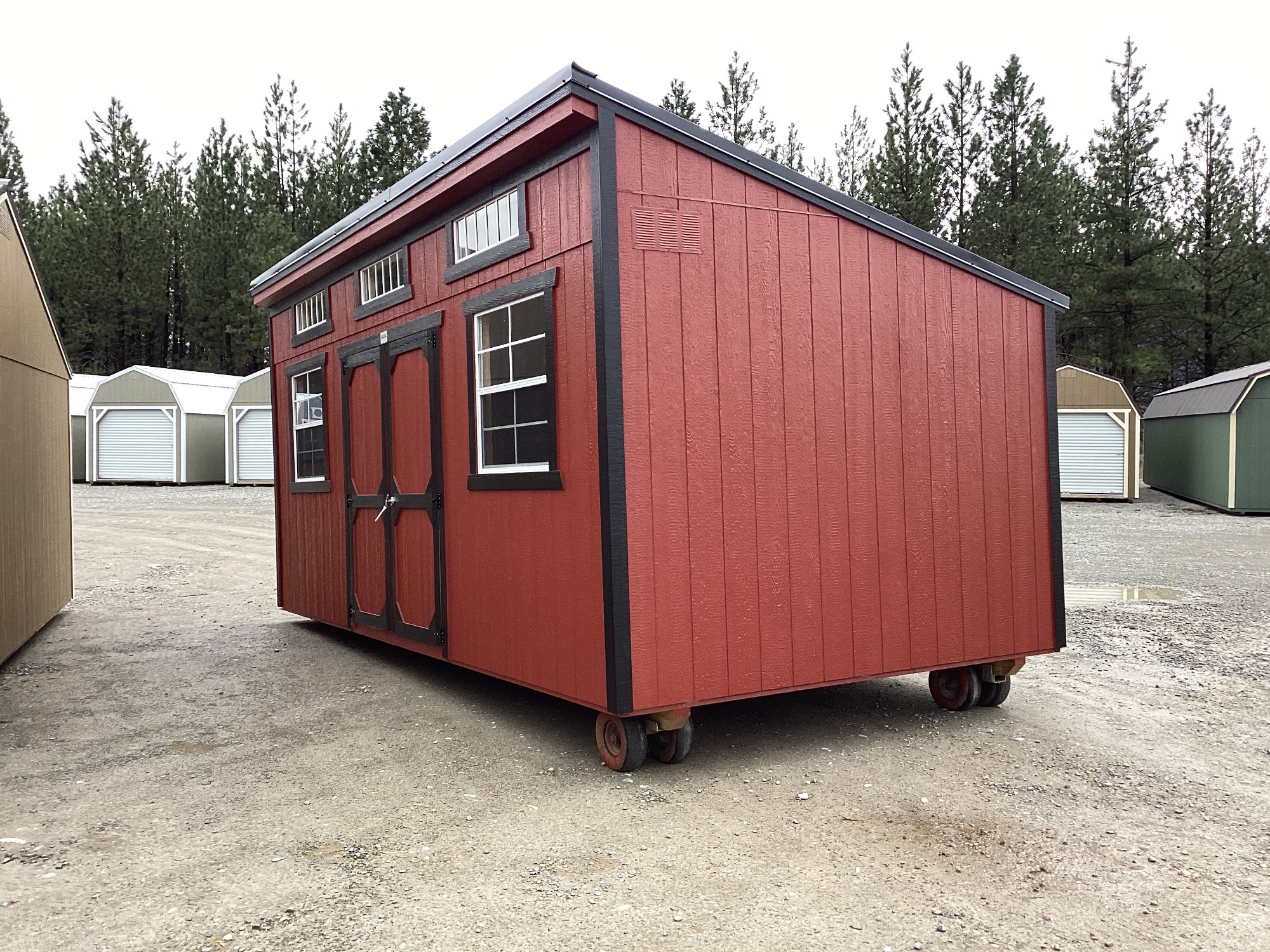 Studio - 10x20