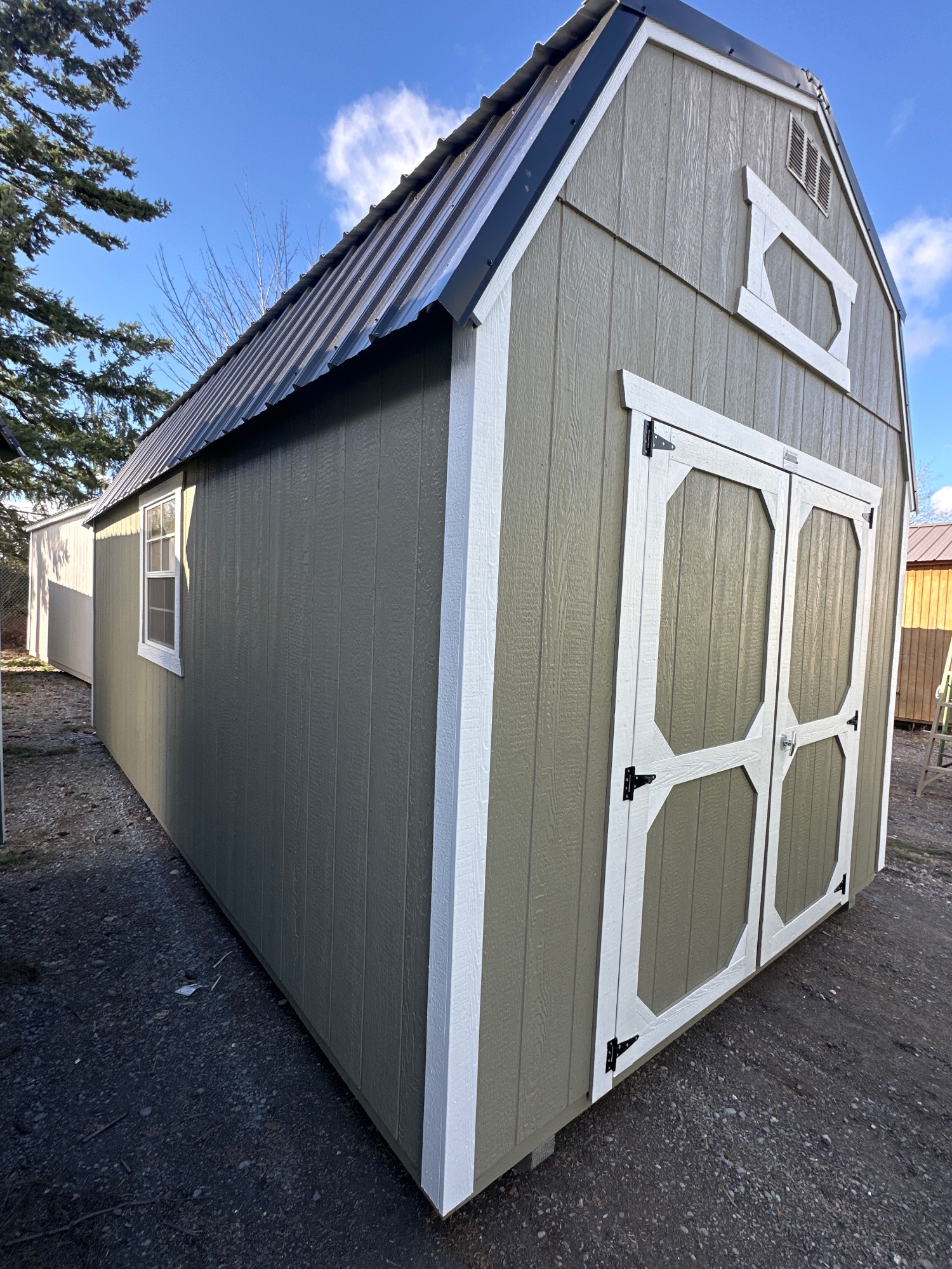 Lofted Barn - 10x20