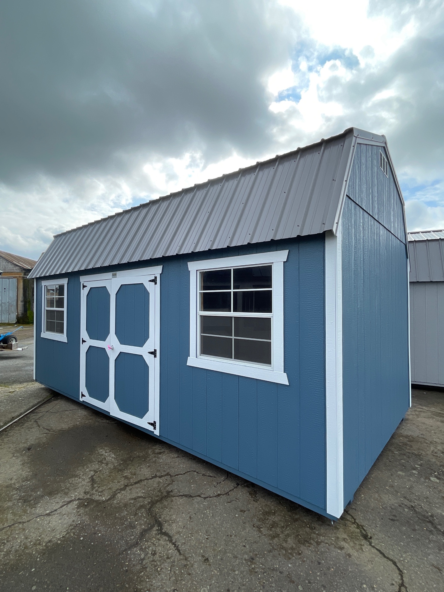 Lofted Barn - 10x20