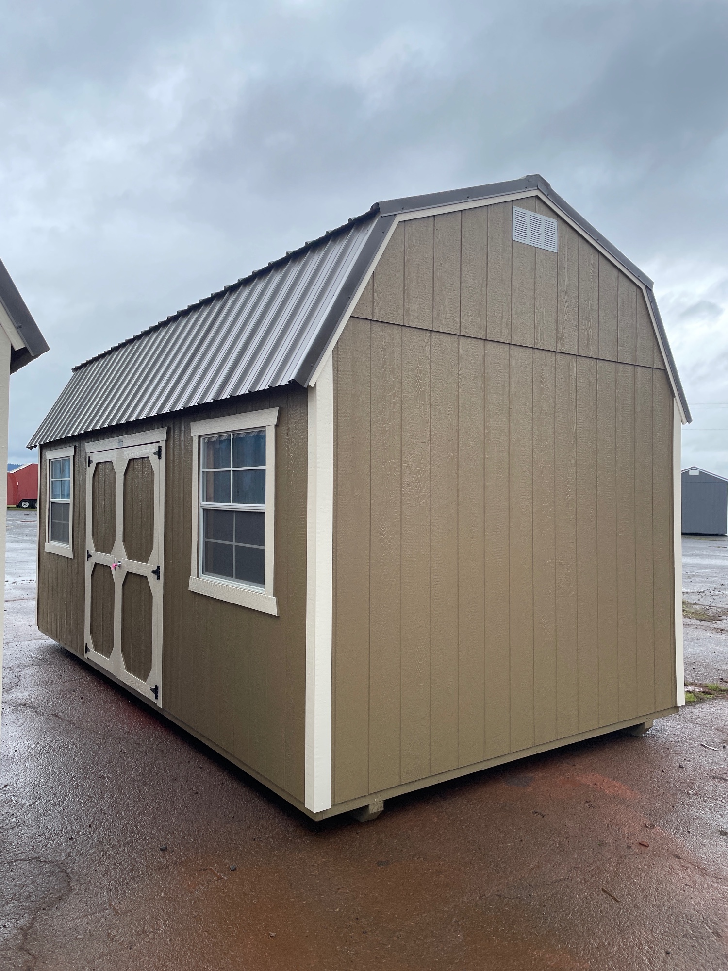 Lofted Barn - 10x20