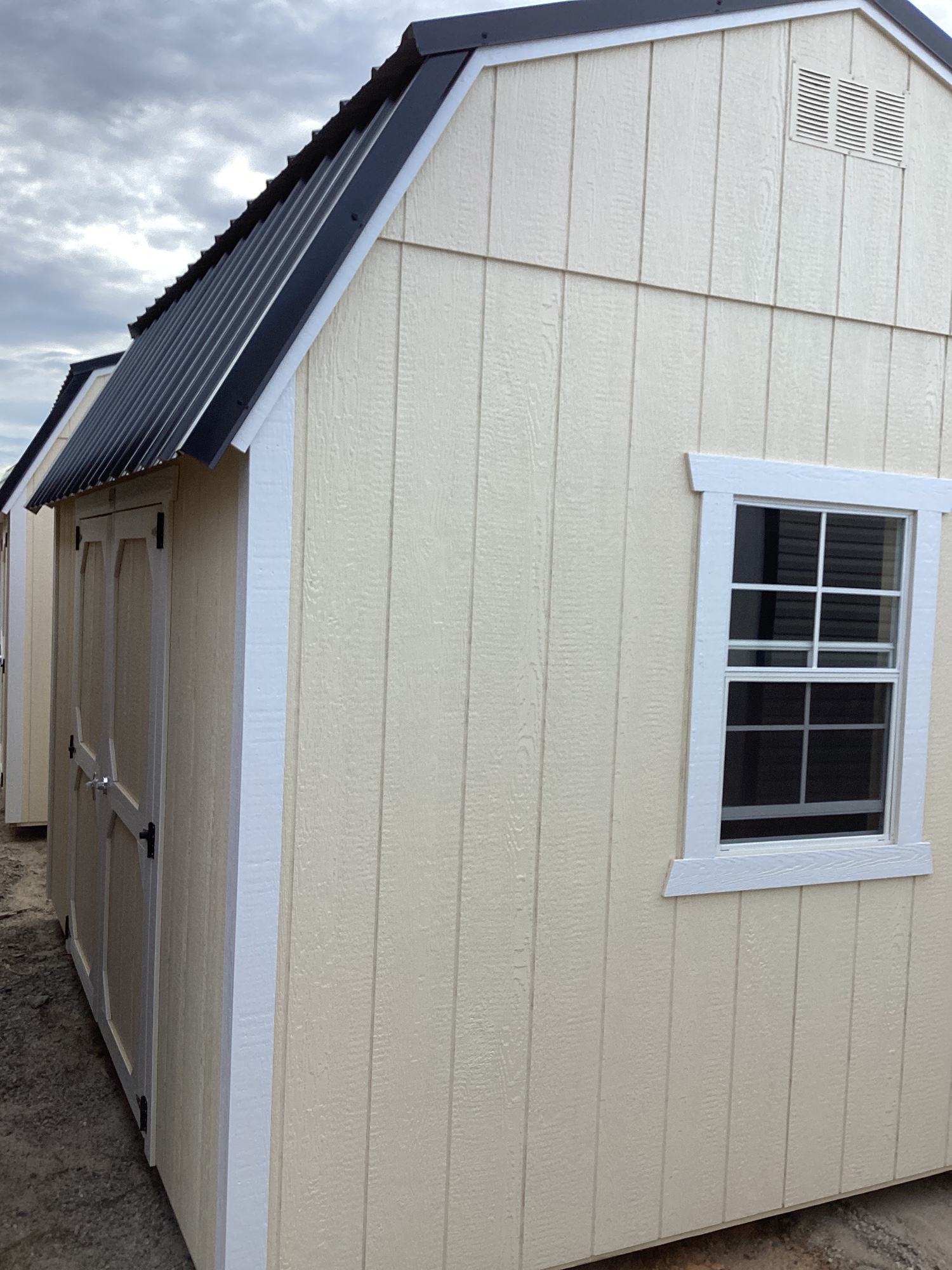 Lofted Barn - 10x12