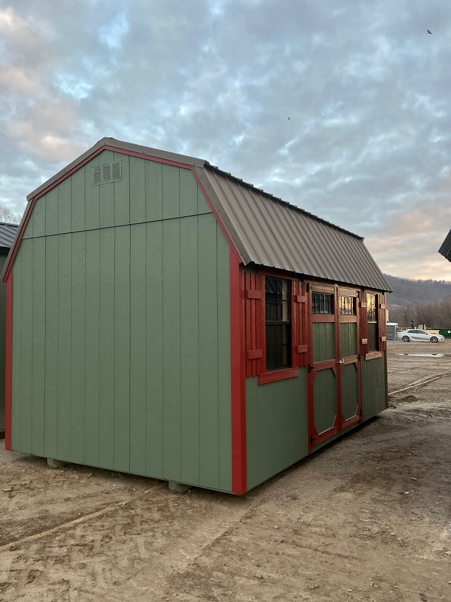 Lofted Barn - 10x16