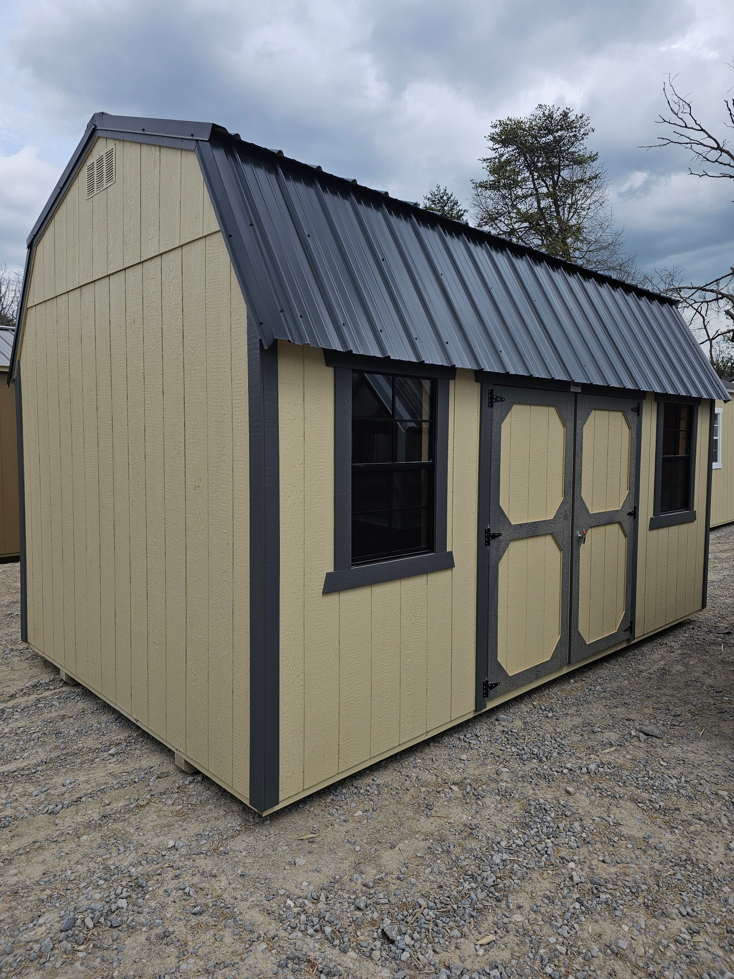 Lofted Barn - 10x16