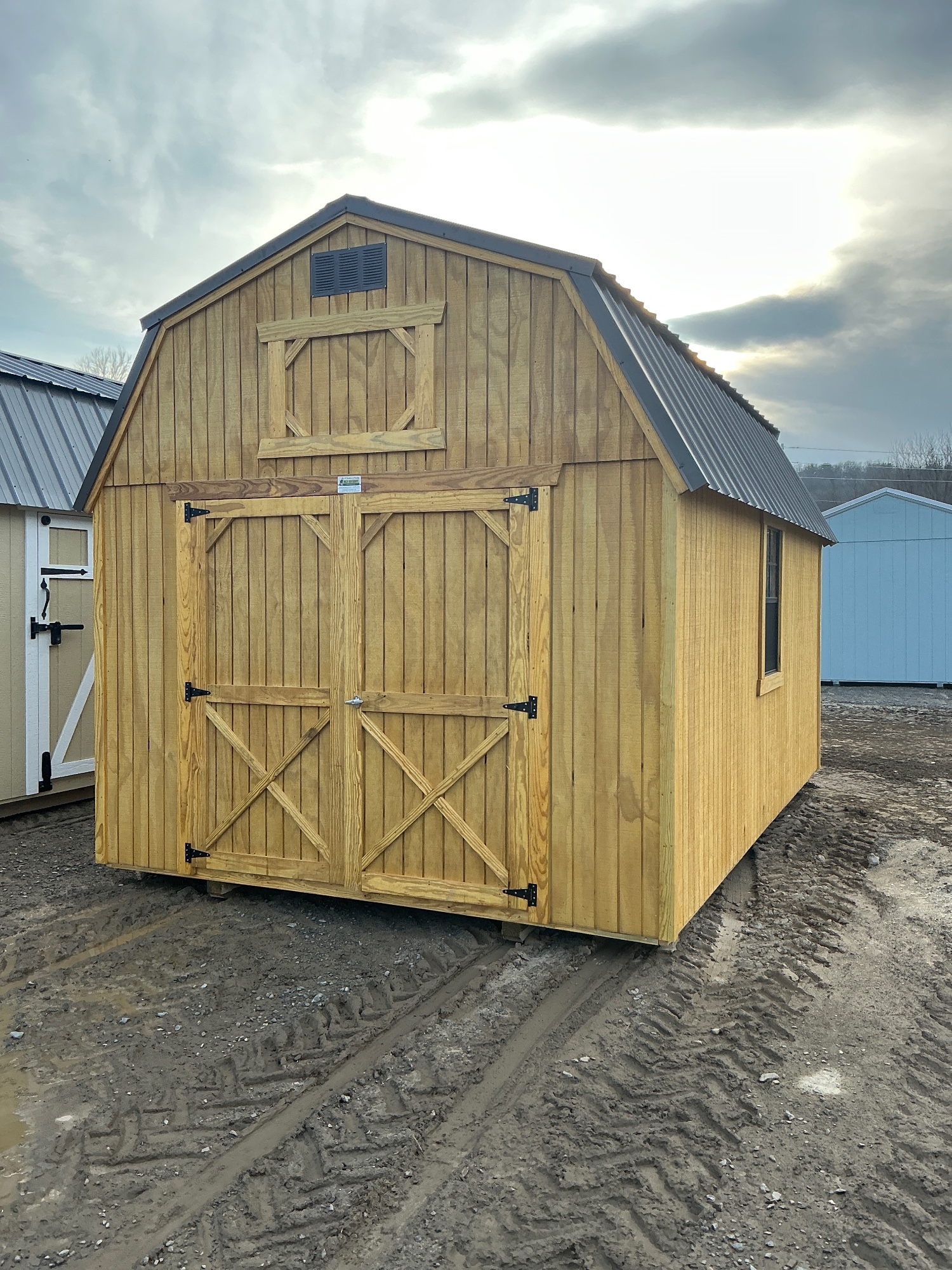 Lofted Barn - 10x16