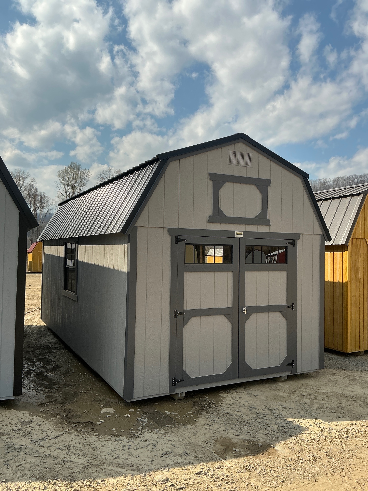 Lofted Barn - 10x20