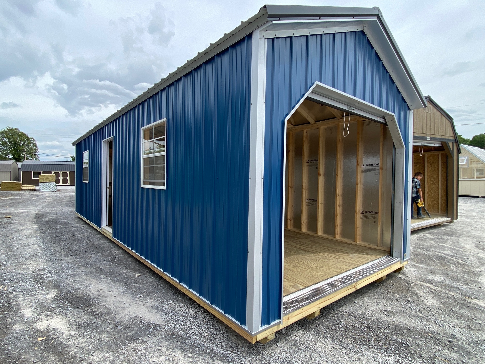 Utility Garage - 12x32