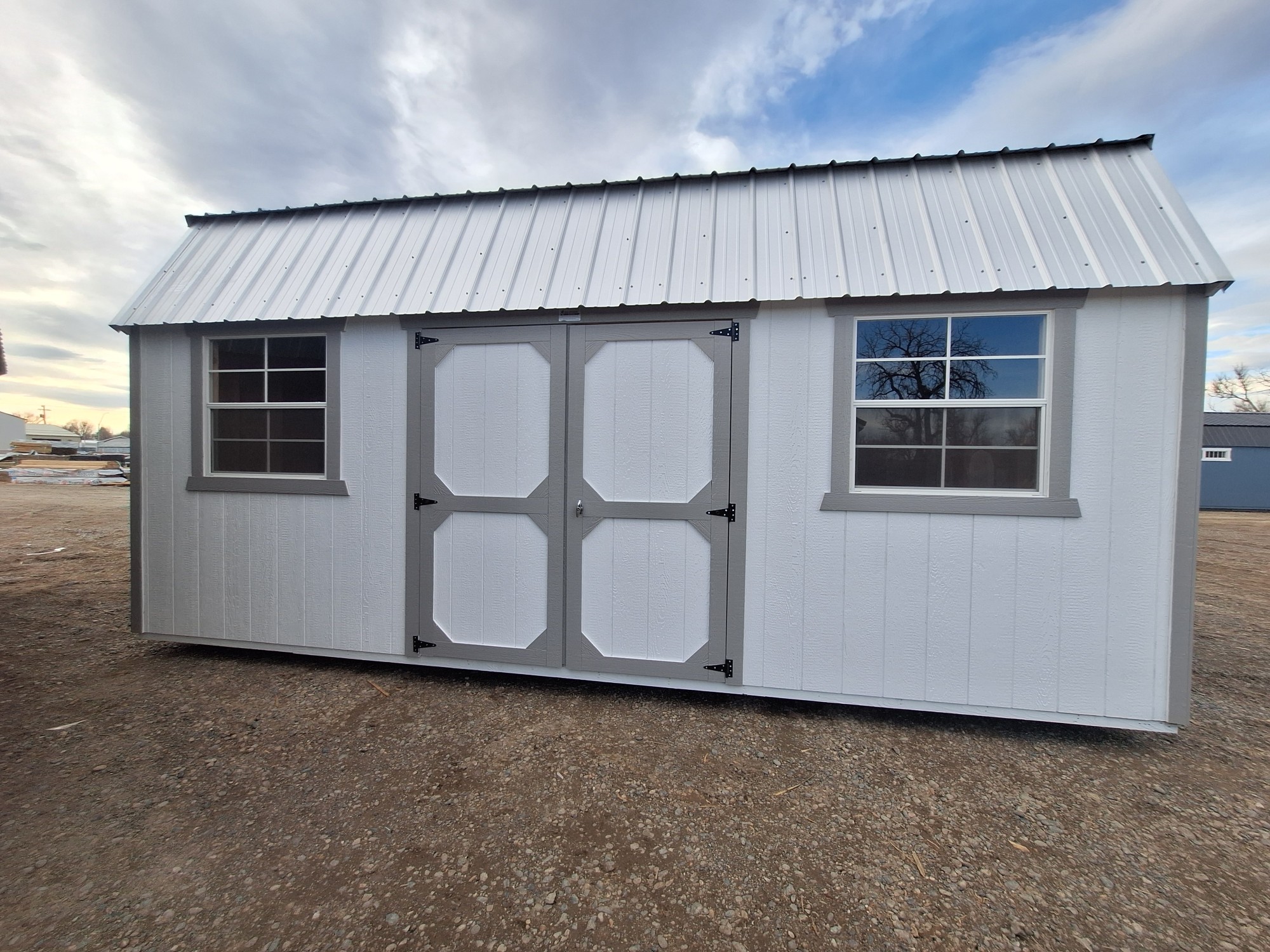 Lofted Barn - 10x20