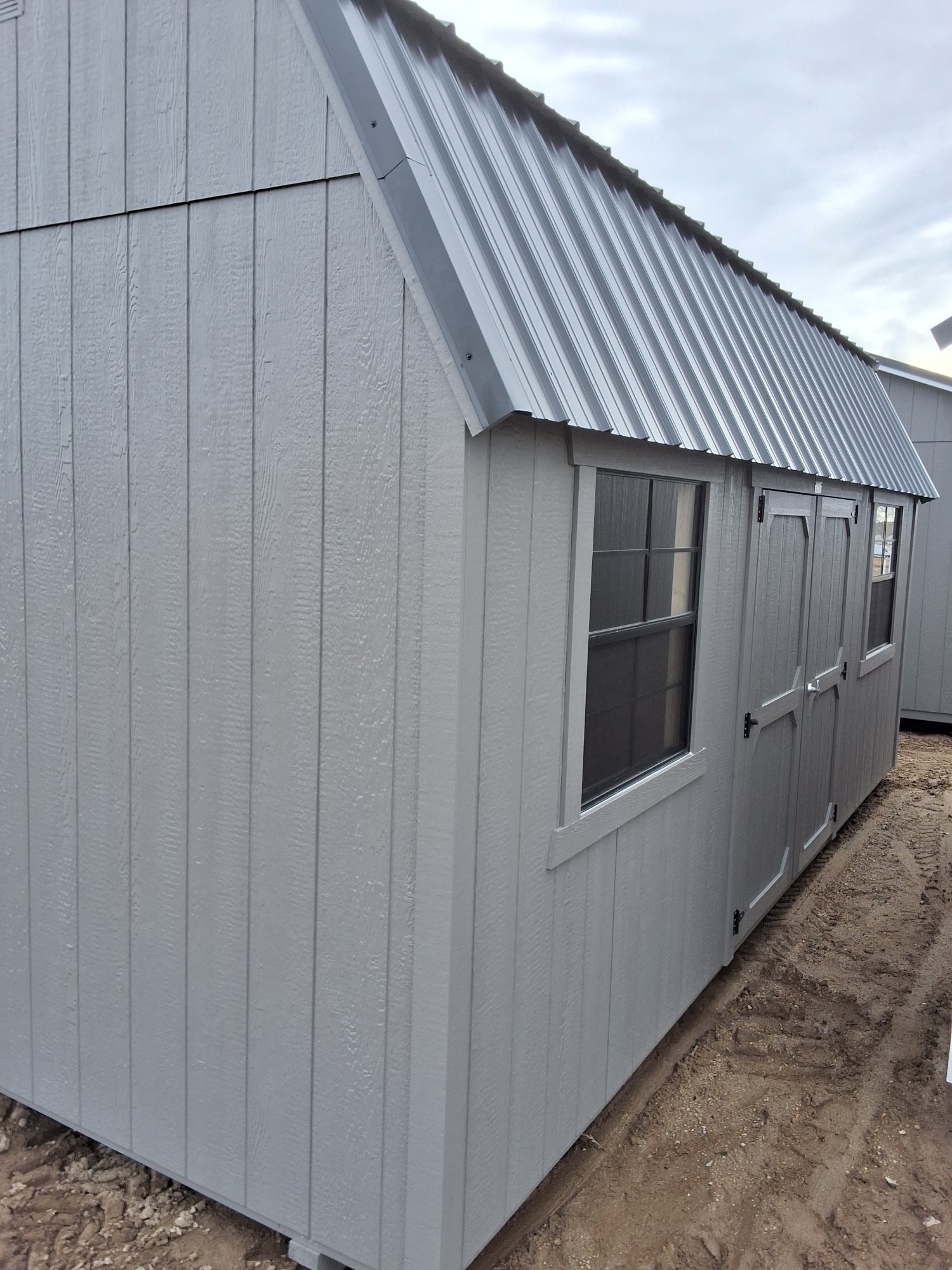 Lofted Barn - 10x20