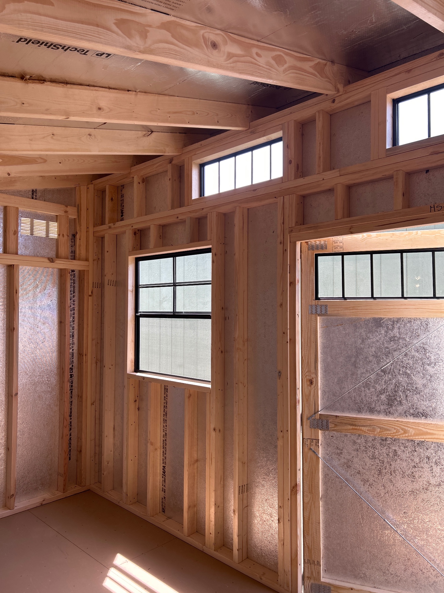 Studio - 10x20 image 4