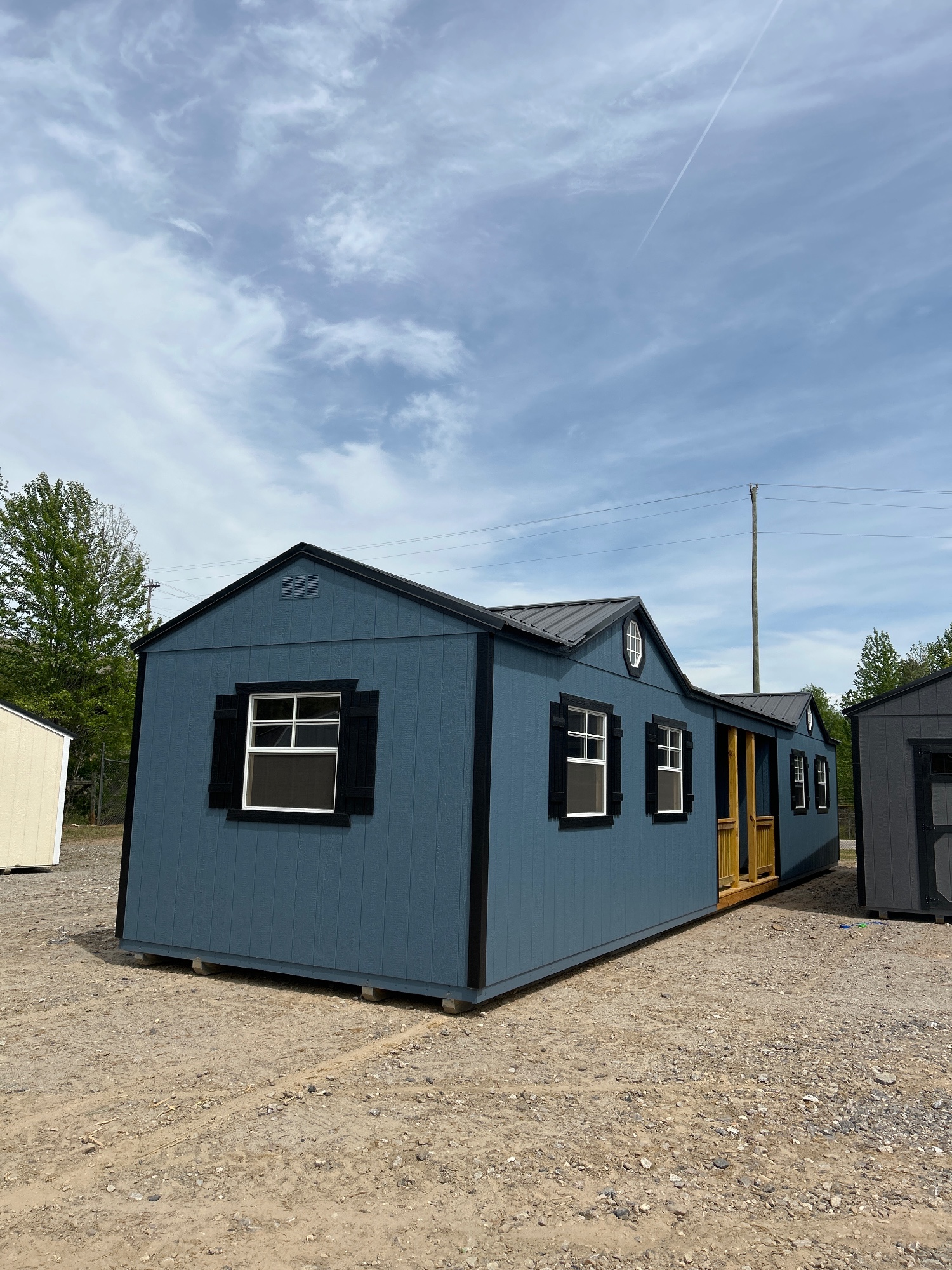Utility Center Porch - 12x52