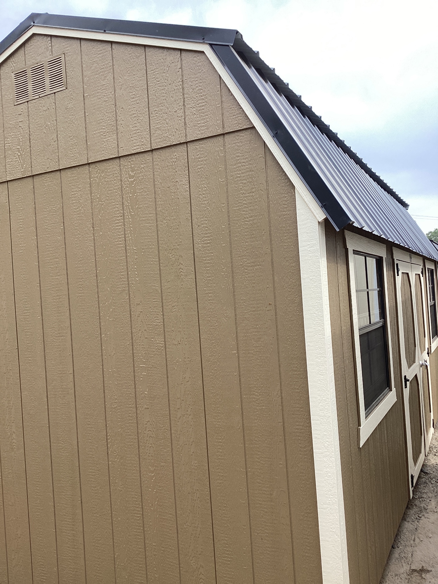 Lofted Barn - 10x20