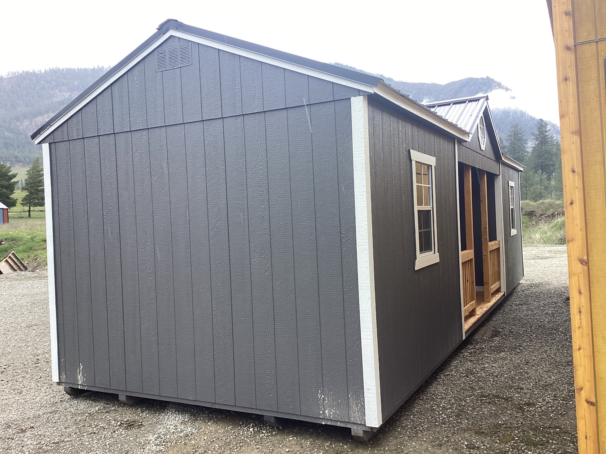 Utility Center Porch - 12x32