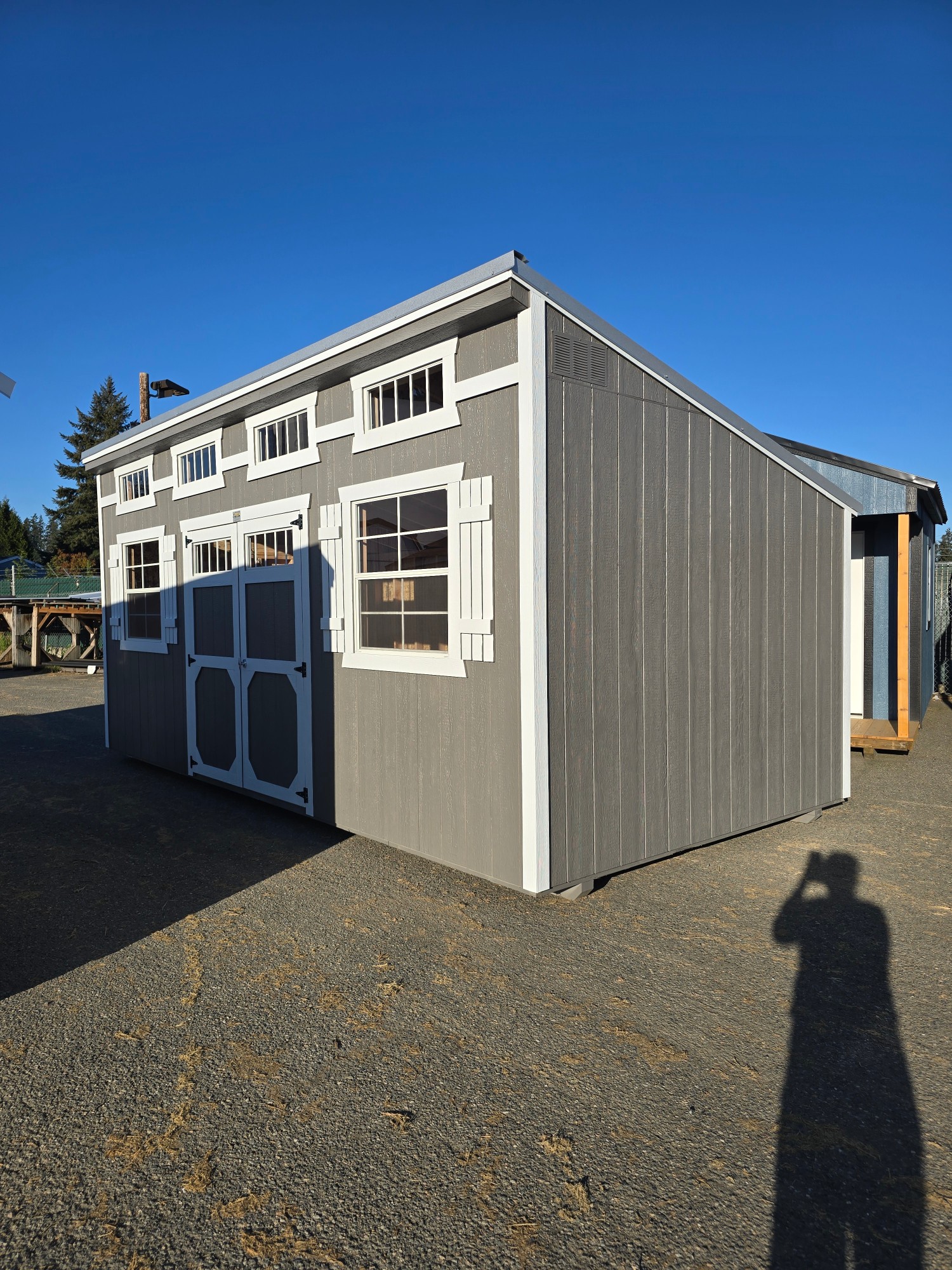 Studio - 10x20