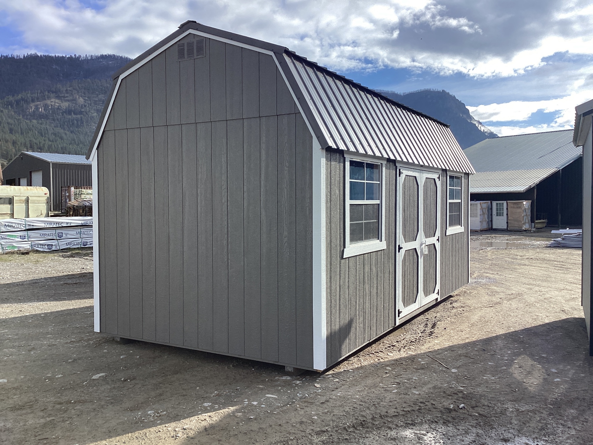 Lofted Barn - 10x20