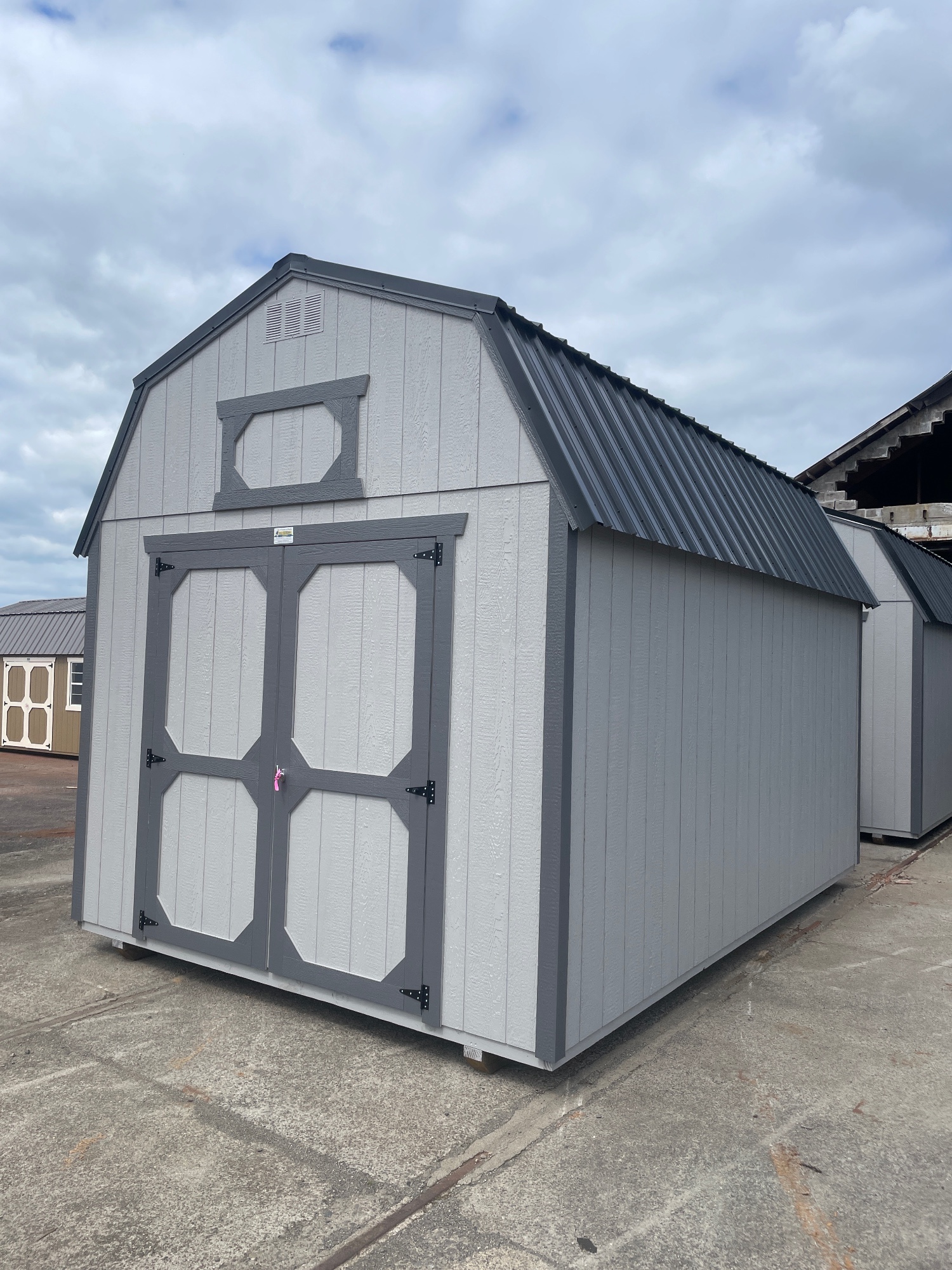 Lofted Barn - 10x16