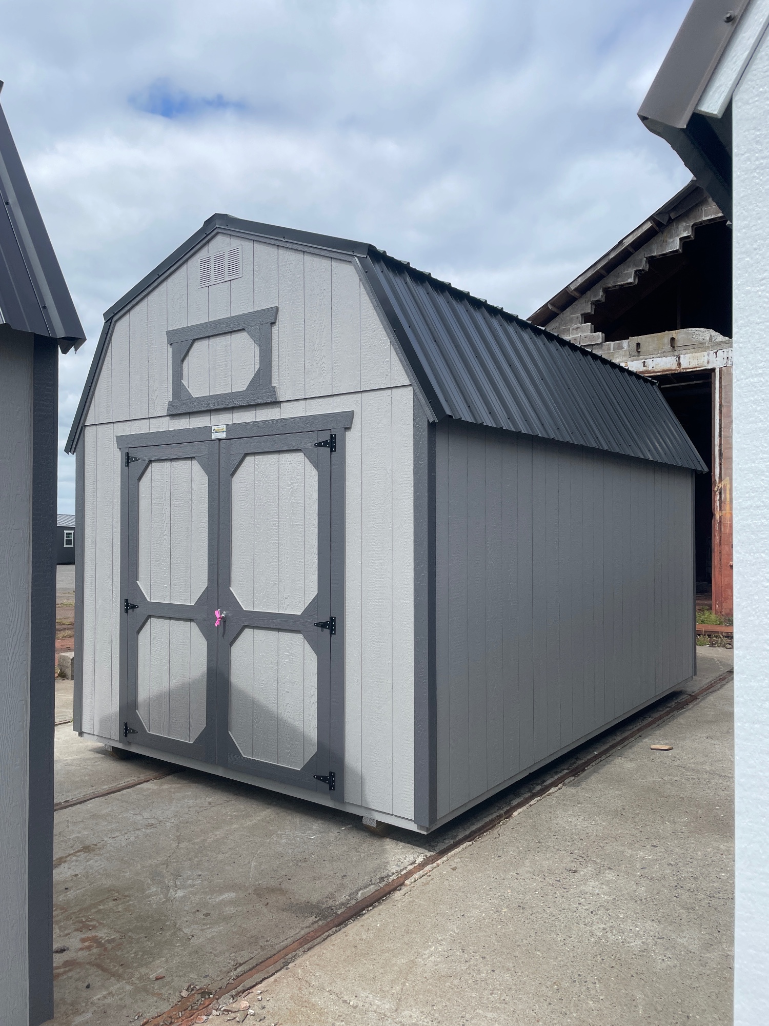 Lofted Barn - 10x16