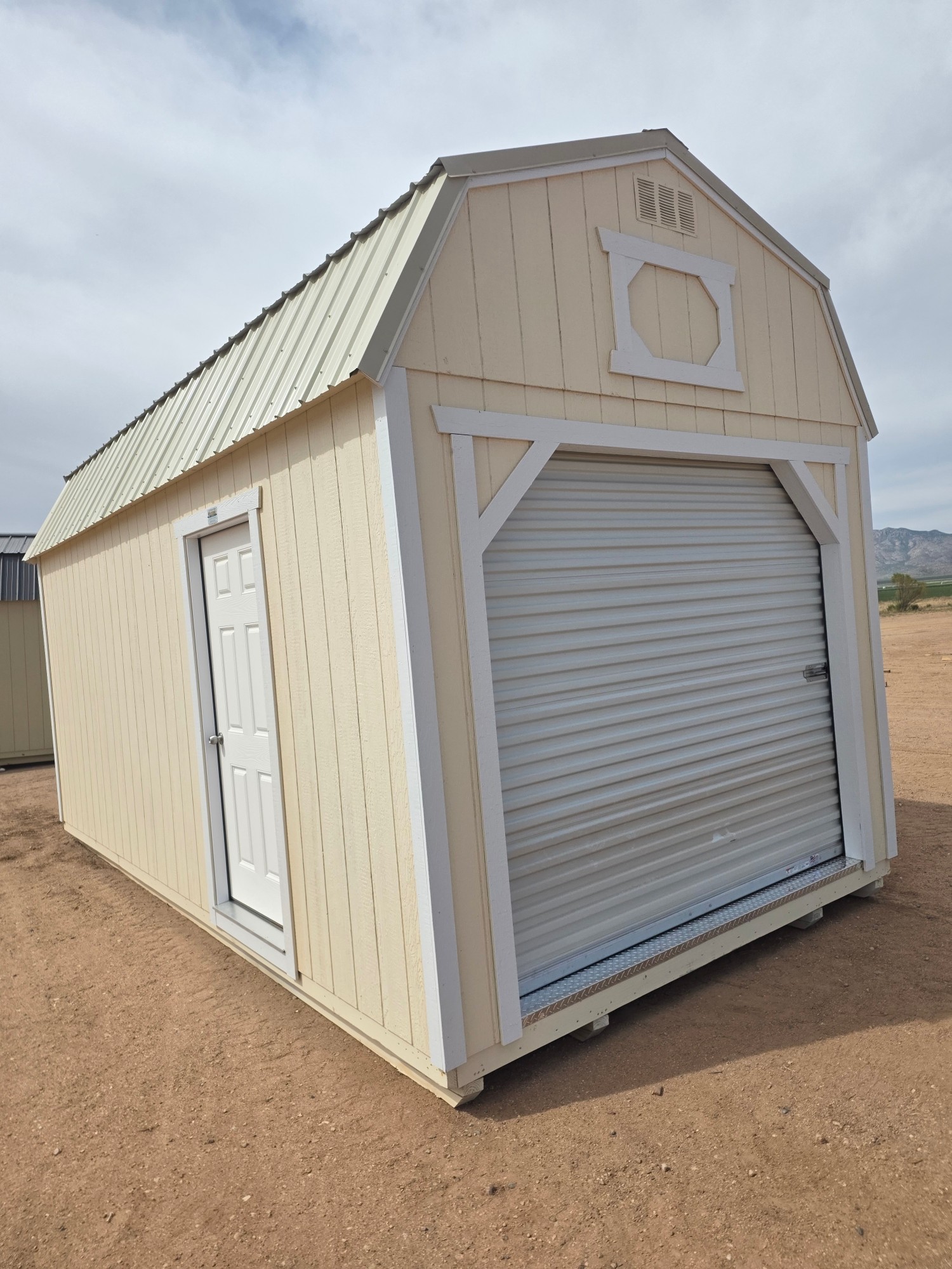 Lofted Barn 8' Garage - 10x20
