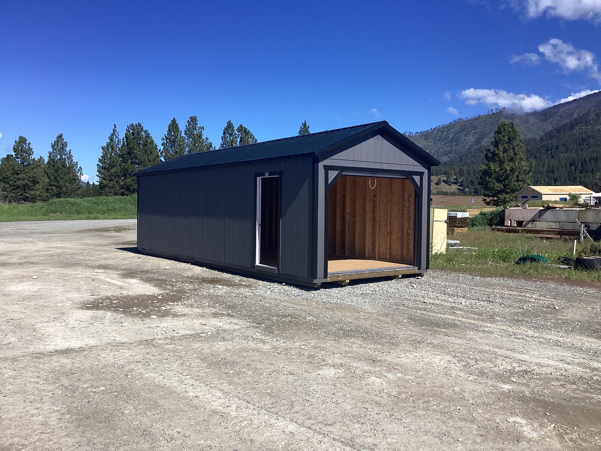 Utility Garage - 12x32