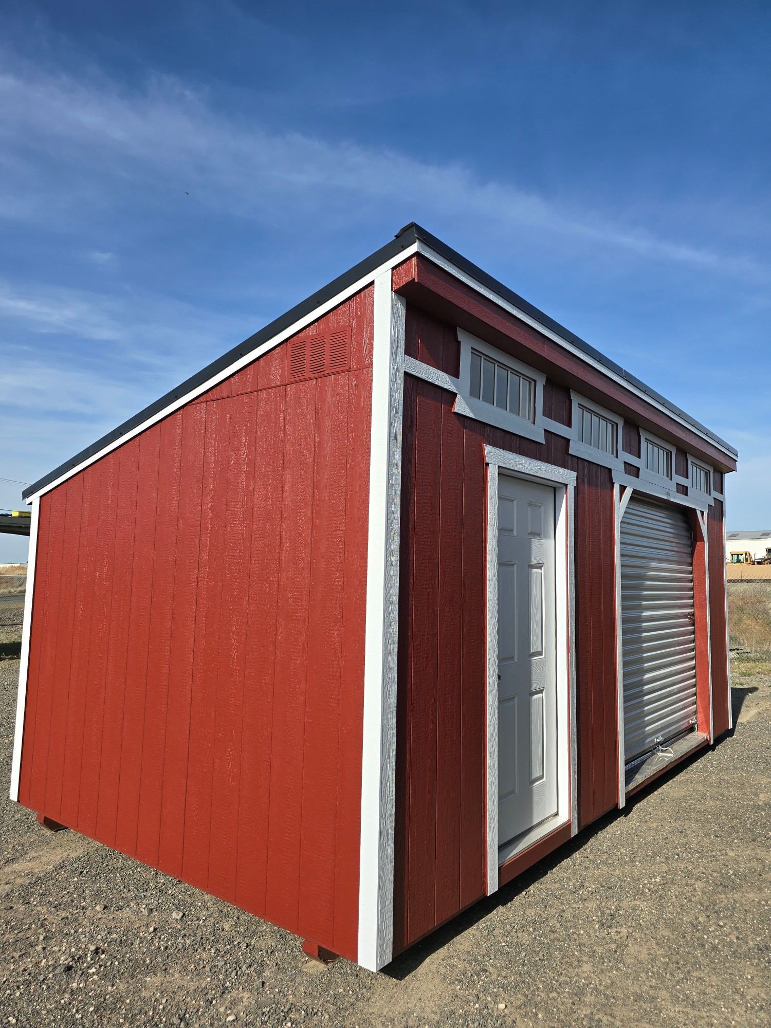 Studio - 10x20