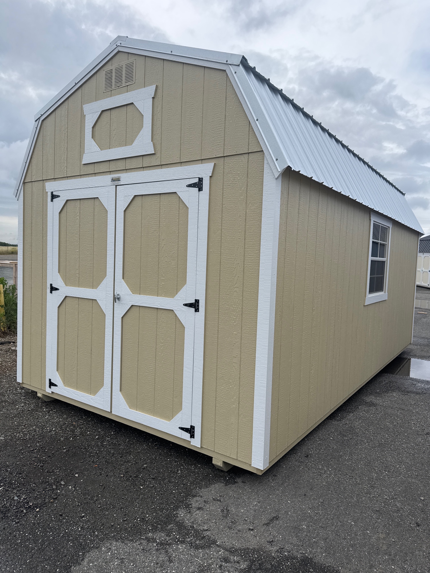 Lofted Barn - 10x20