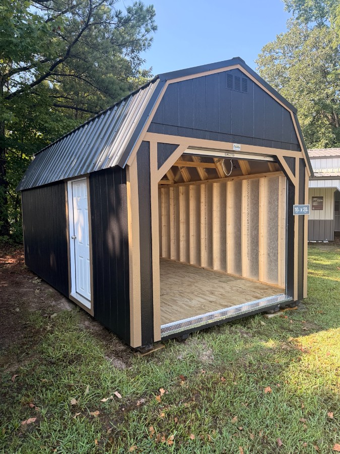 Lofted Barn 8' Garage - 10x20