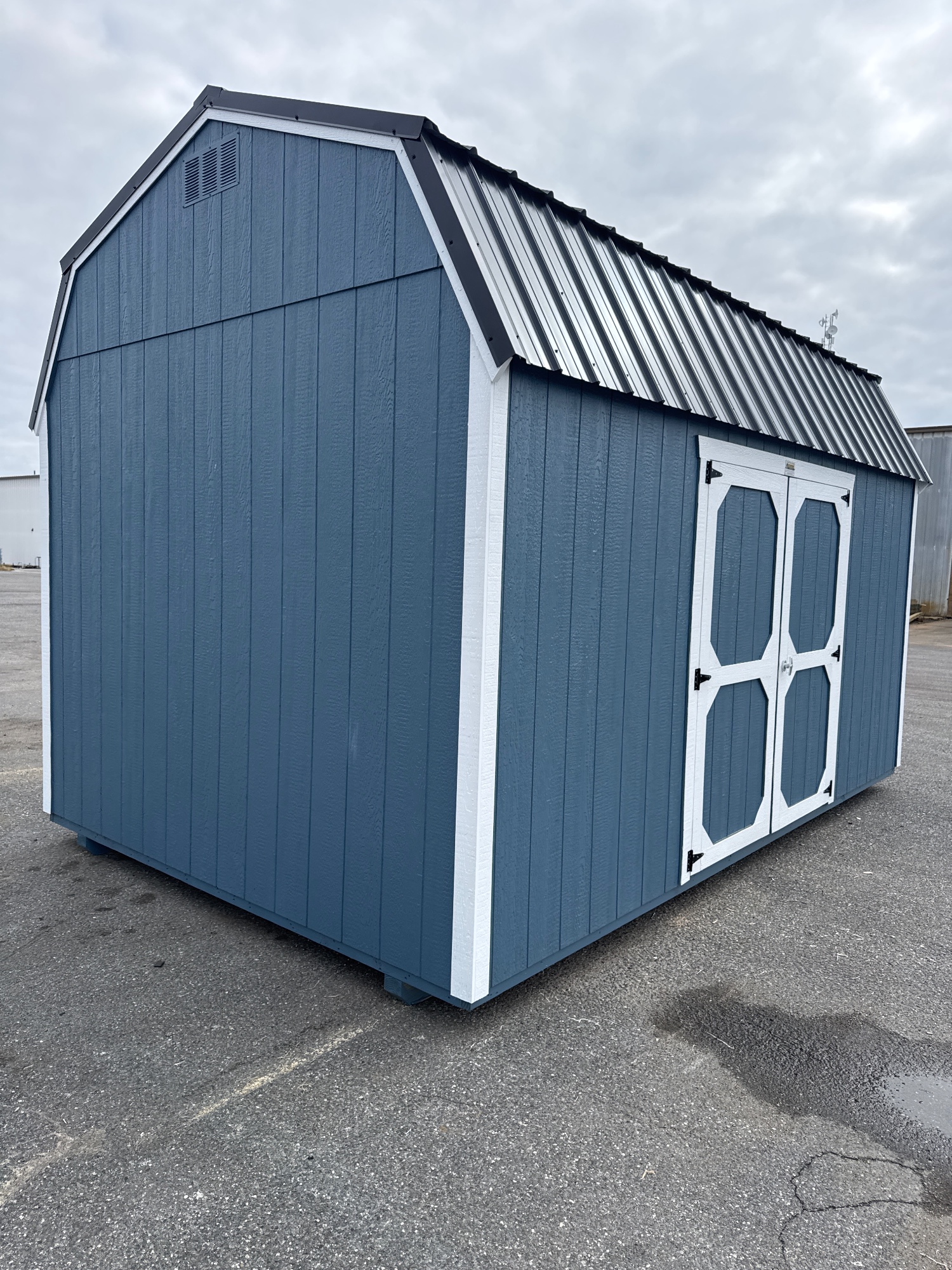 Lofted Barn - 10x16