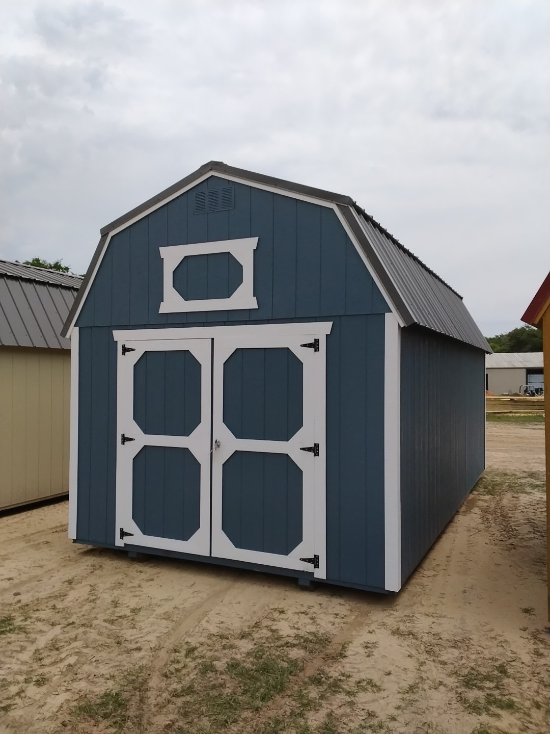 Lofted Barn - 10x20