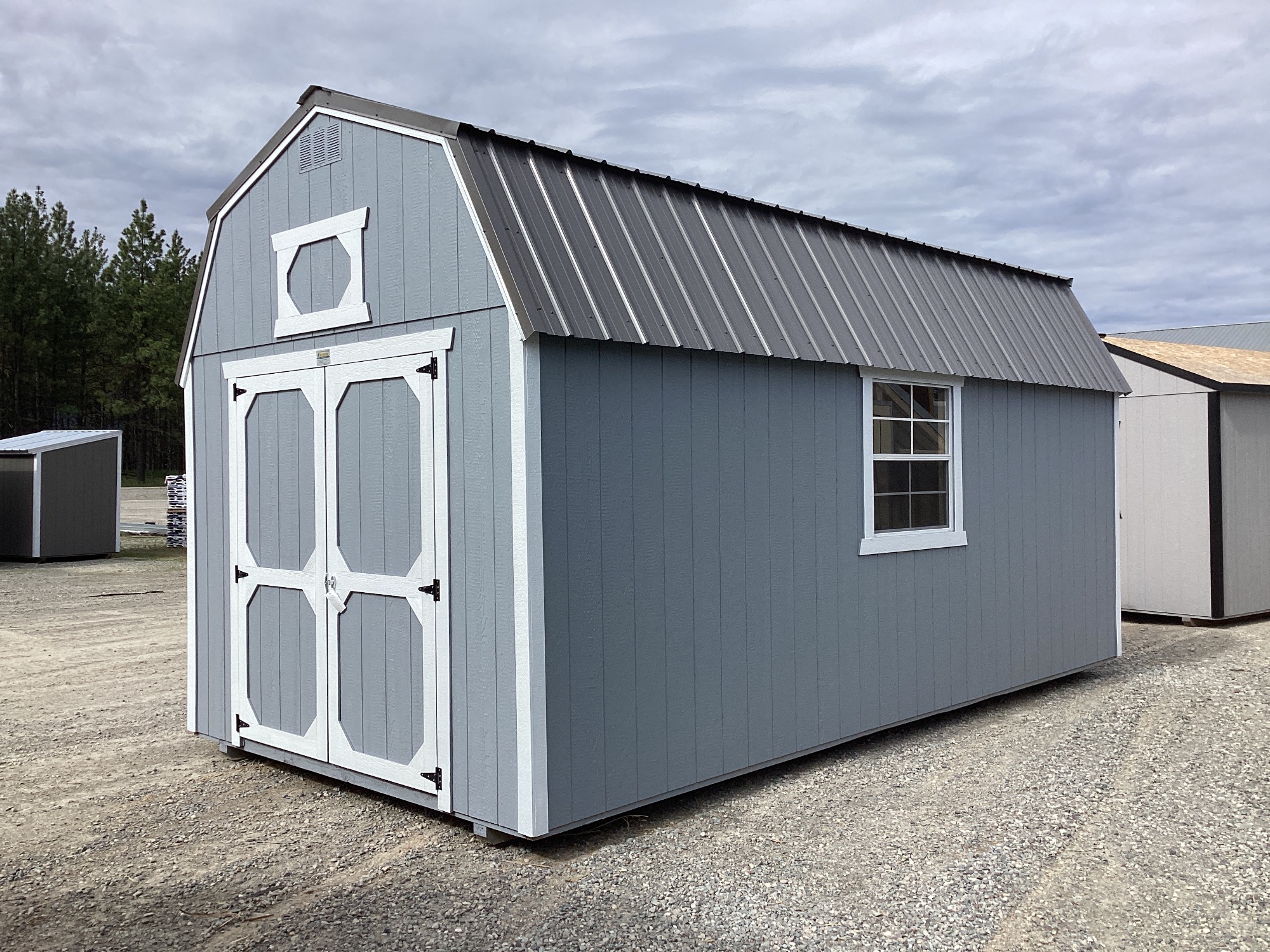 Lofted Barn - 10x20