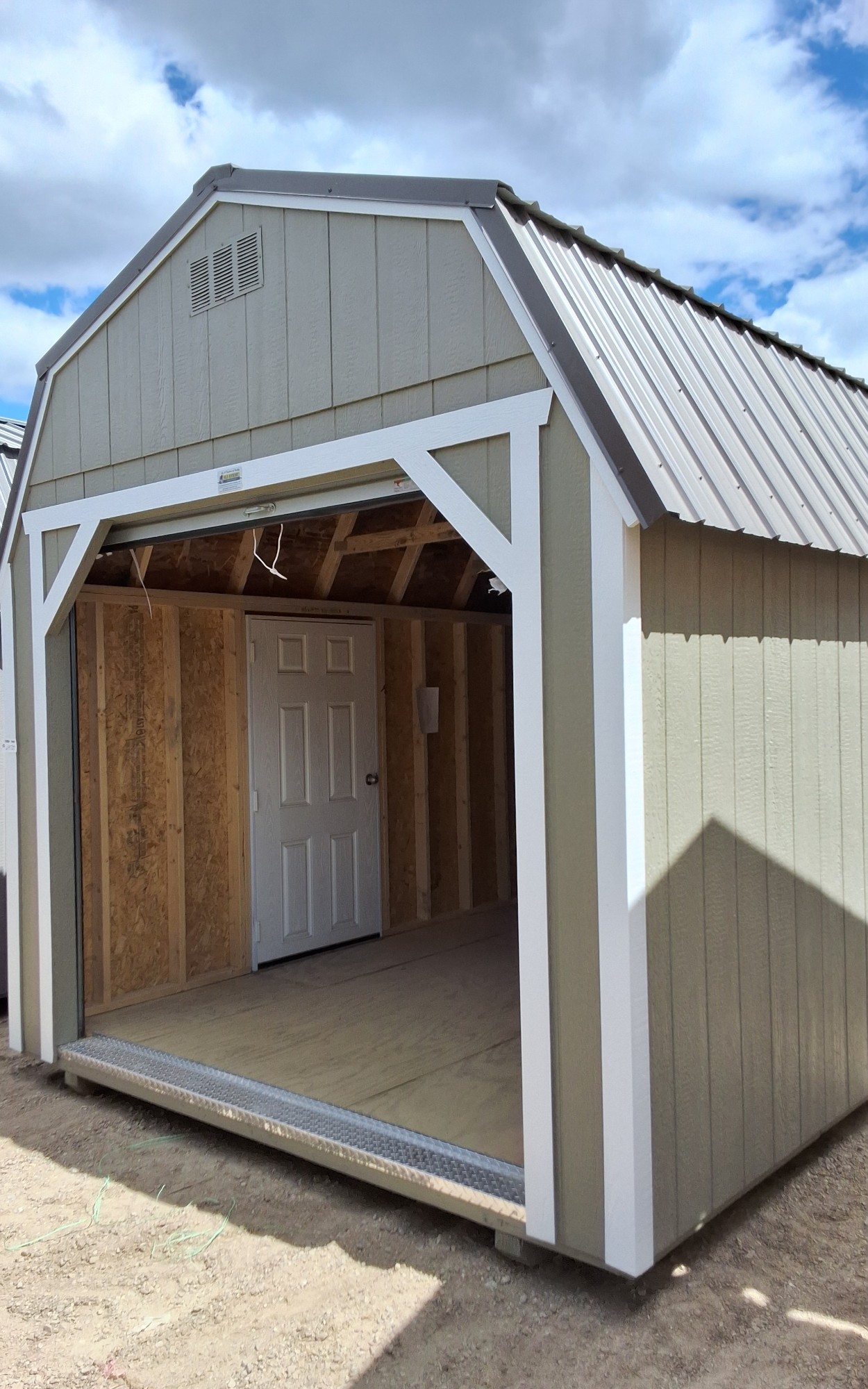 Lofted Barn 8' Garage - 10x20