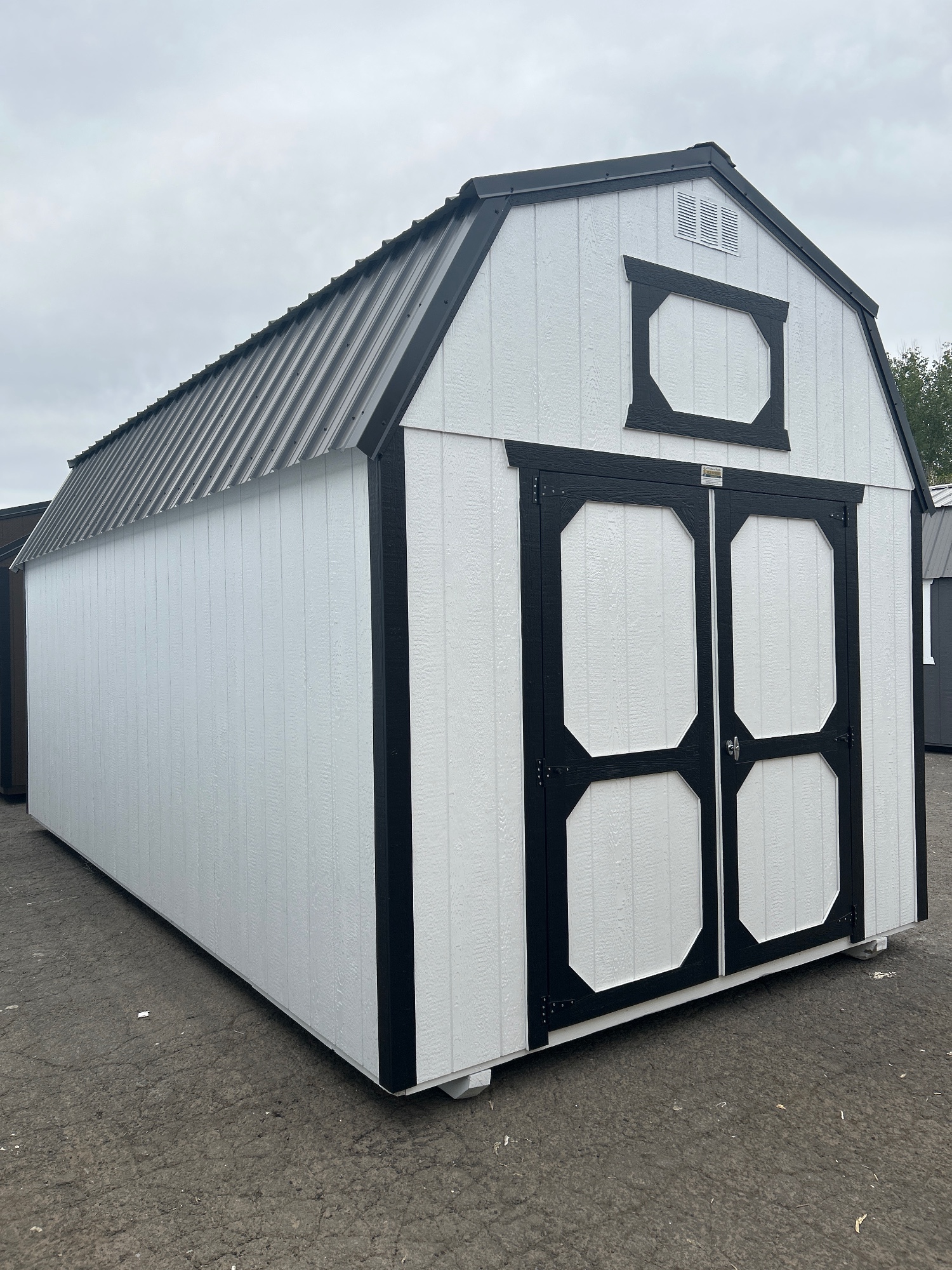 Lofted Barn - 10x20