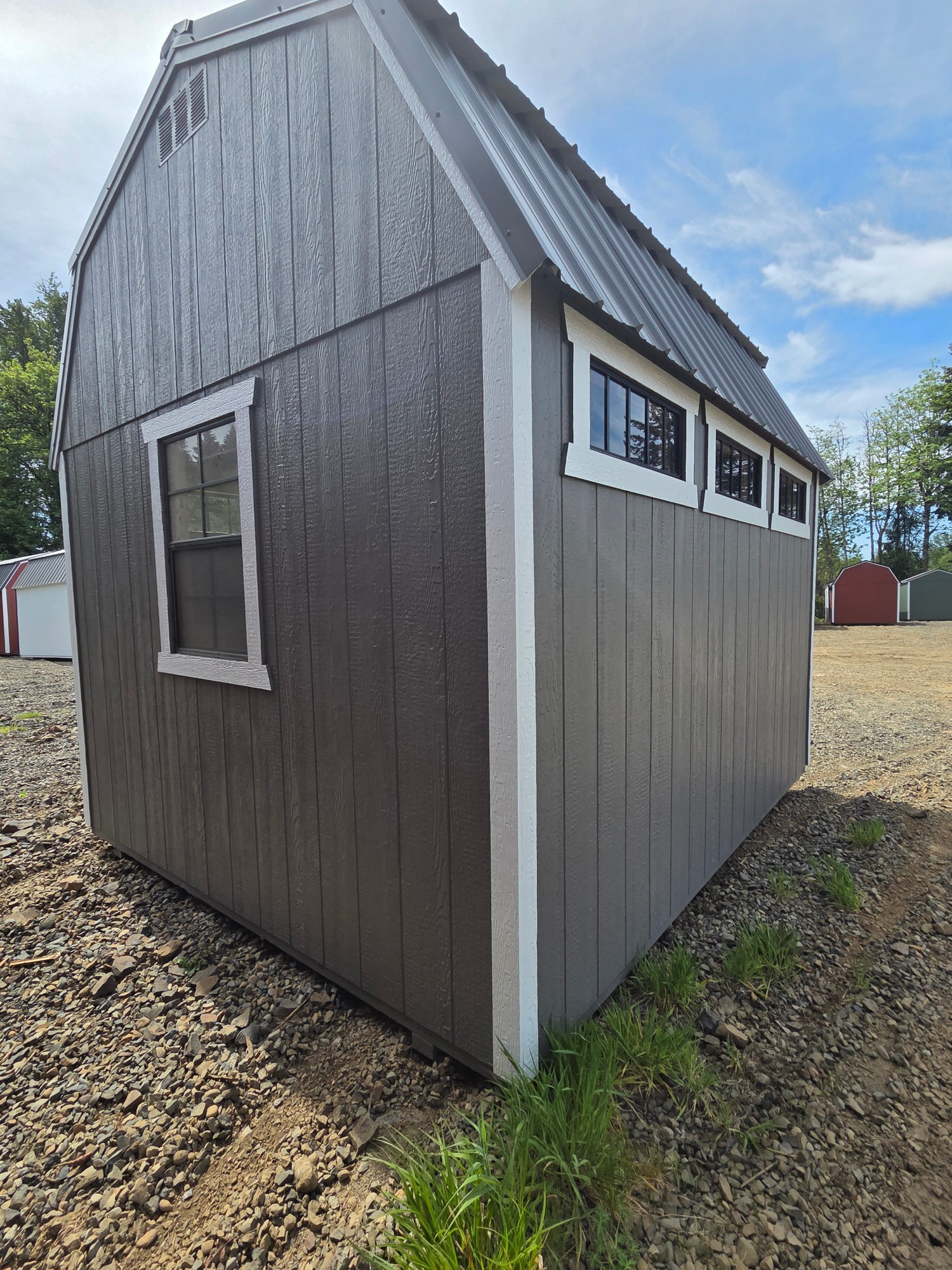 10x12 Lofted Barn photo 2