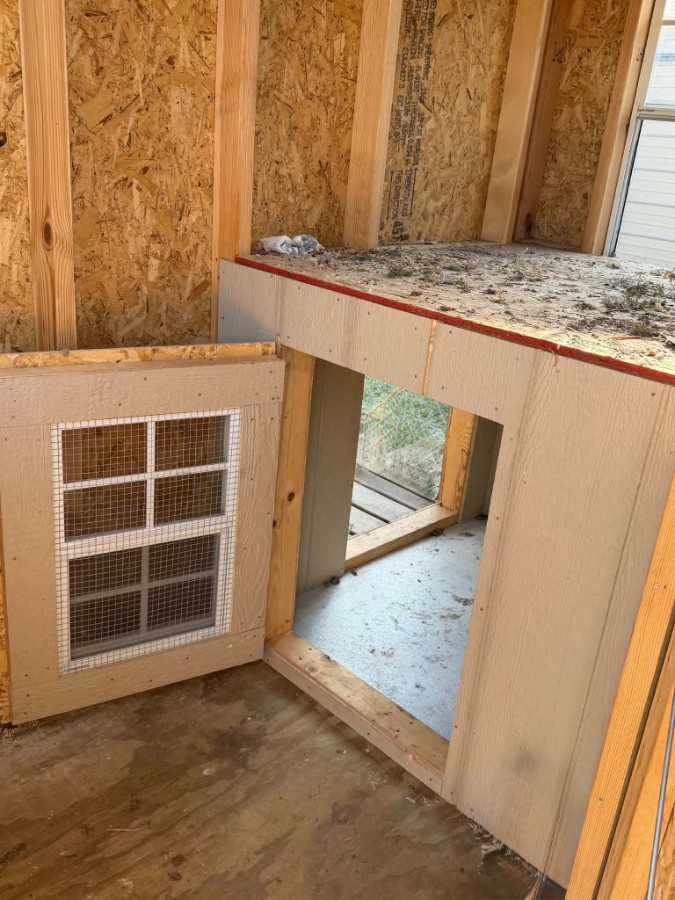 🚨REPO - Dog Kennel - 8x12 image 4