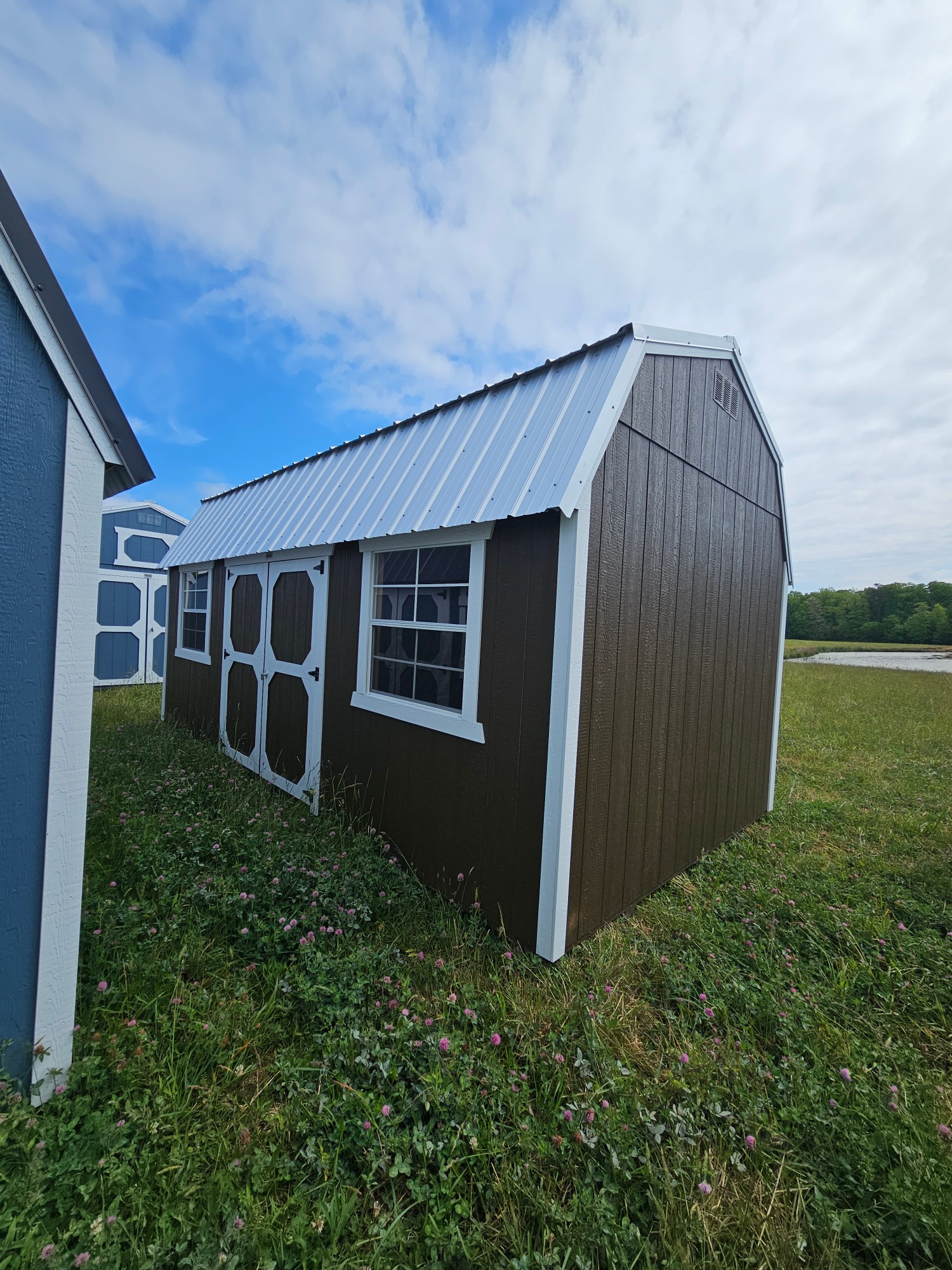 Lofted Barn - 10x20