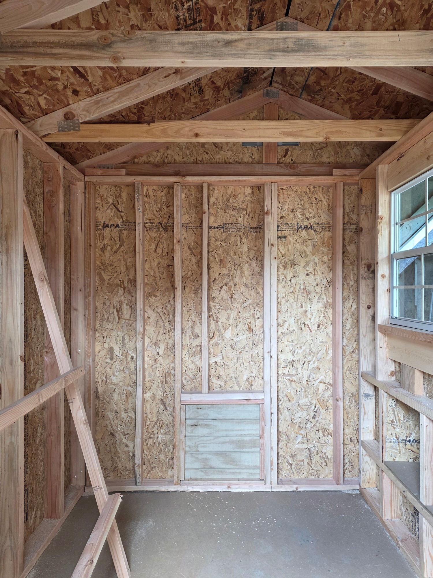 6x8 Chicken Coop photo 4